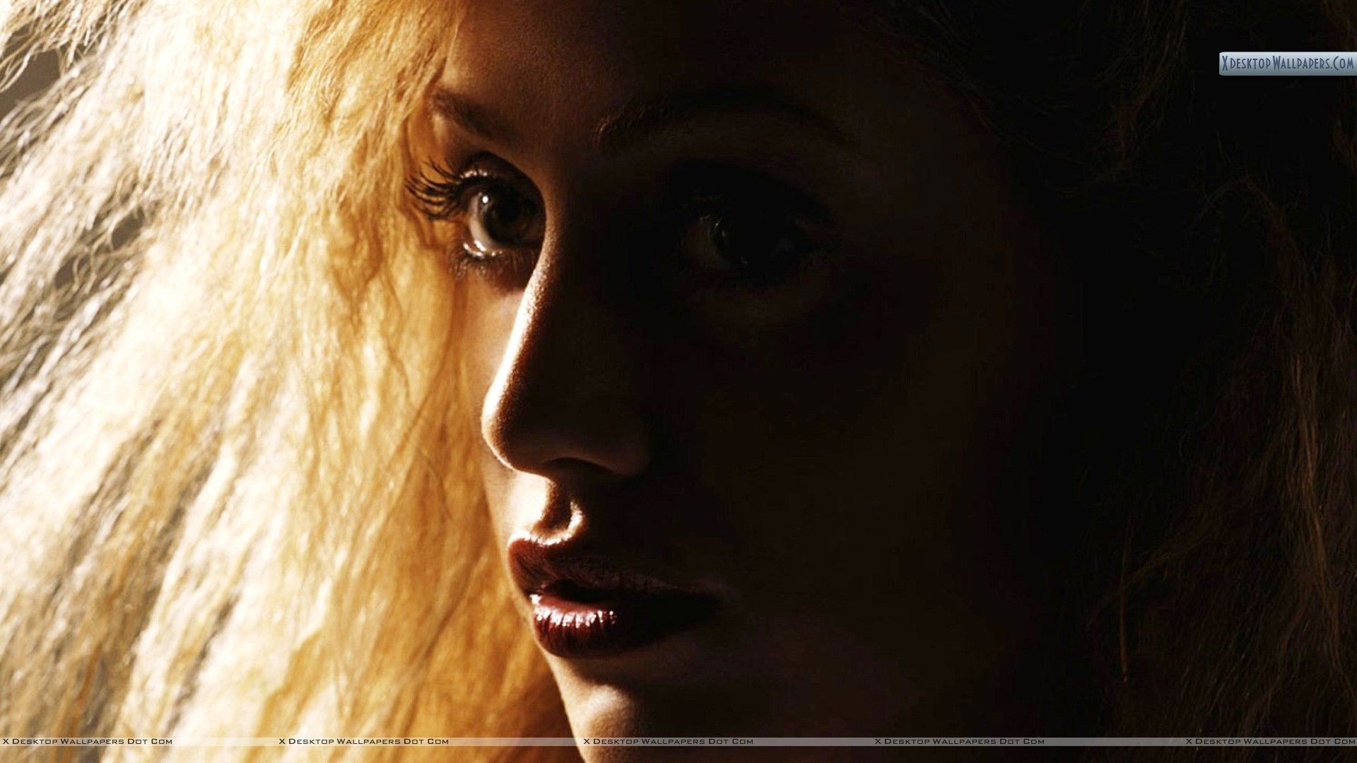 Brittany Murphy Sad Face Closeup Wallpaper