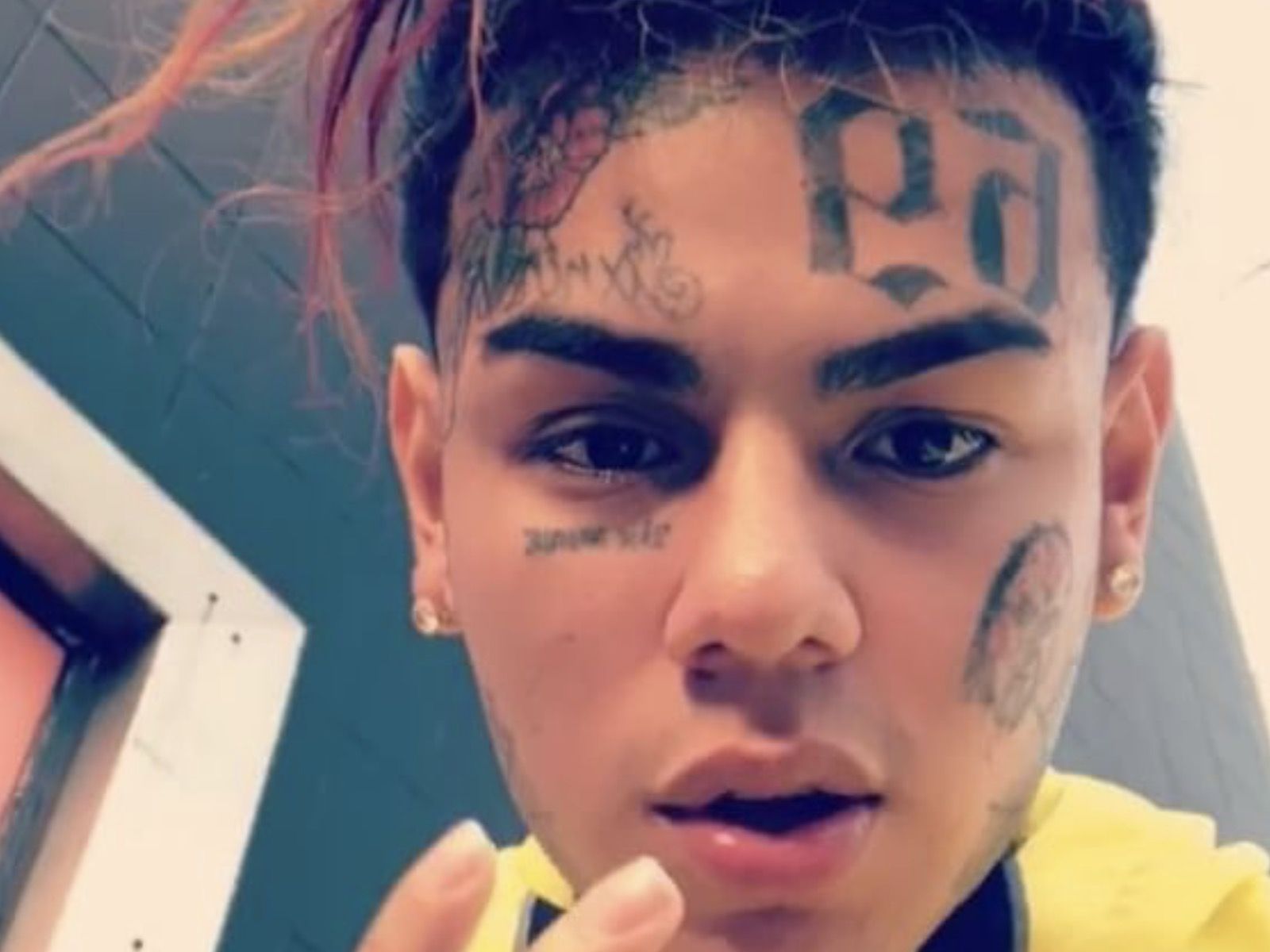 6ix9ine Refuses To Snitch In Feds Case