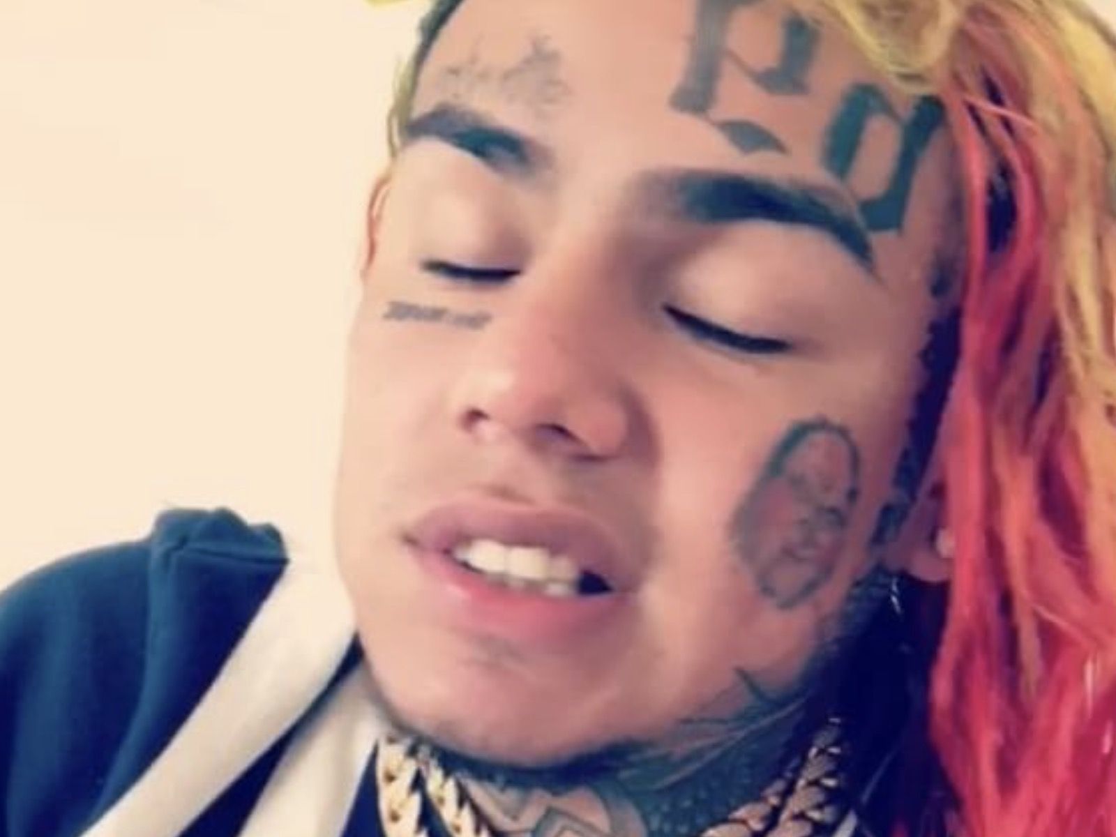 Tekashi 6ix9ine Avoids Latest L Attempt But Female Friend Hit W