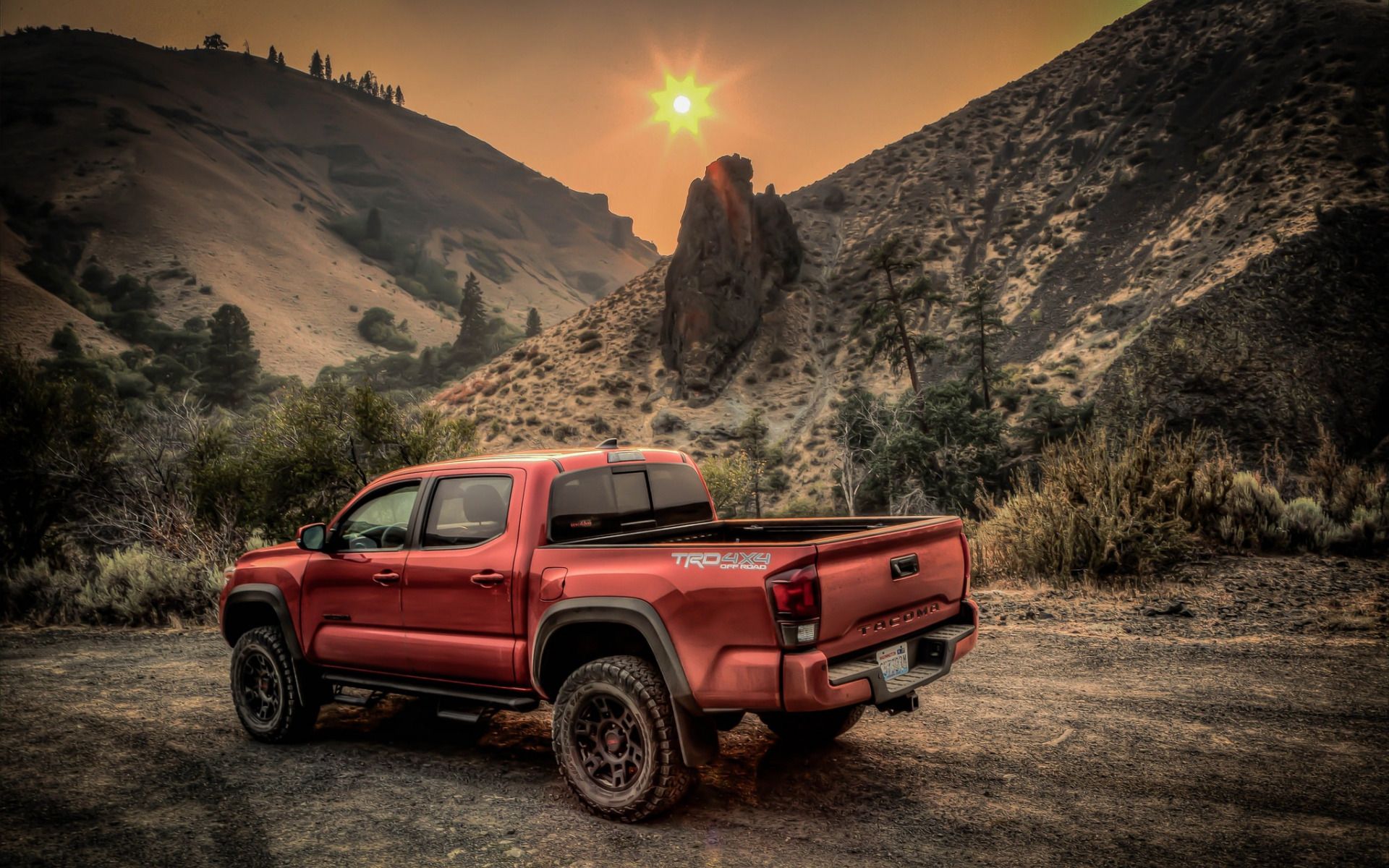 Download wallpaper Toyota Tacoma, rear view, red pickup