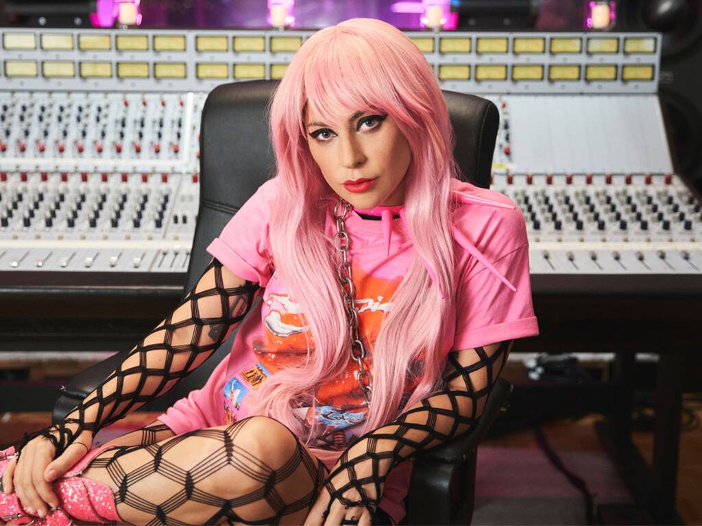 Lady Gaga Felt Too Ashamed to Pursue a Friendship With Ariana