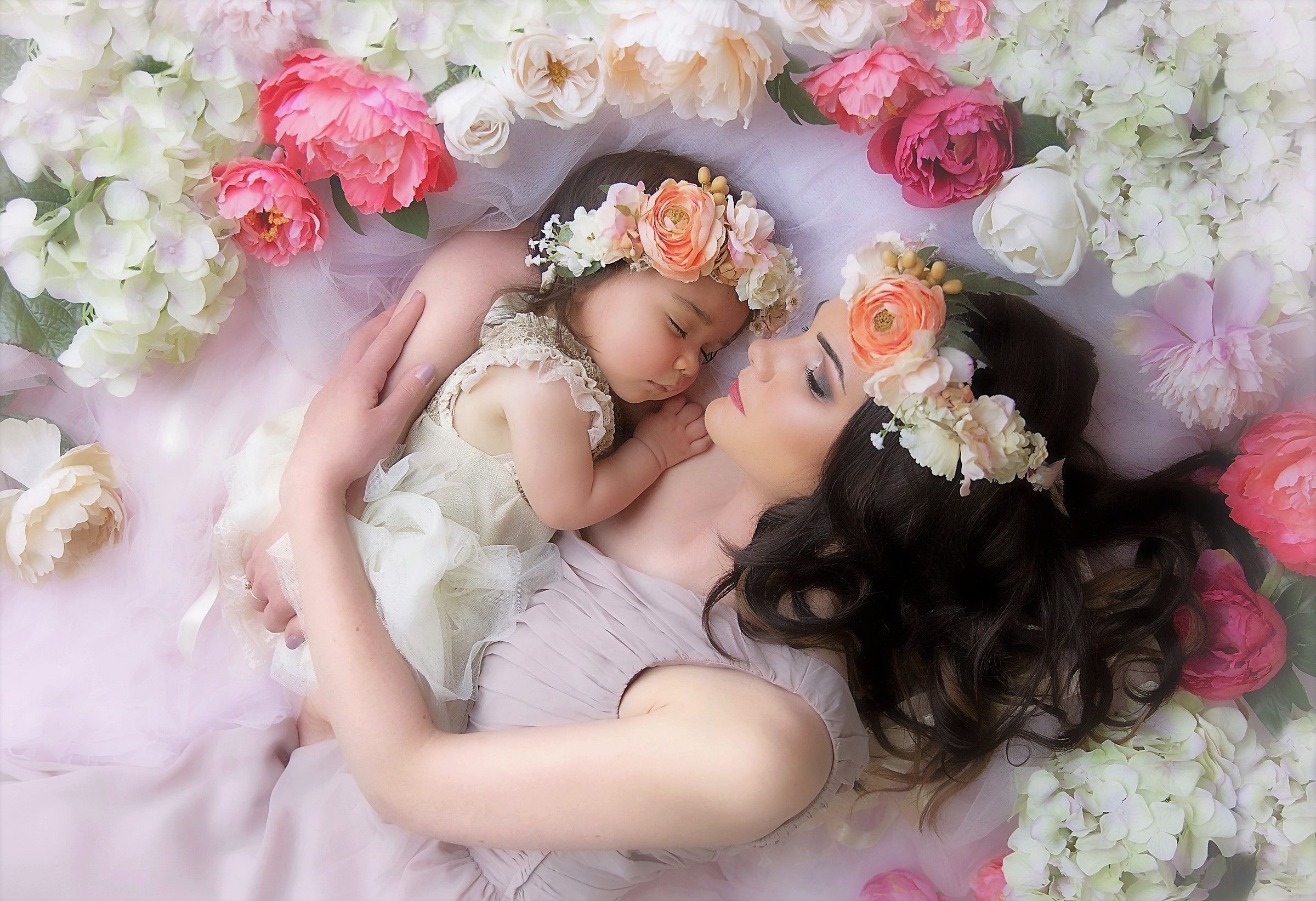 Sleeping Mother and Daughter HD Wallpaper. Background Image
