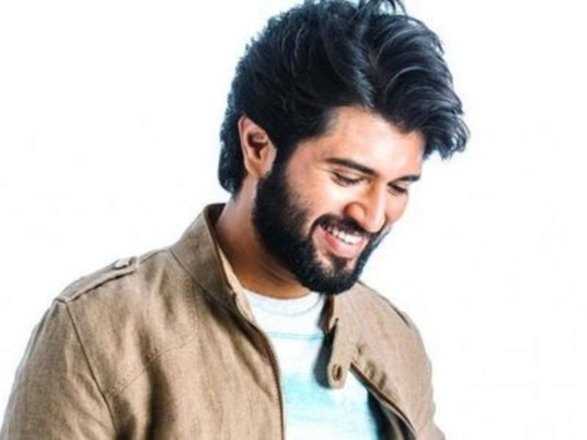 Keerthy Suresh in Mahanati: Vijay Devarakonda's comment on Keerthy