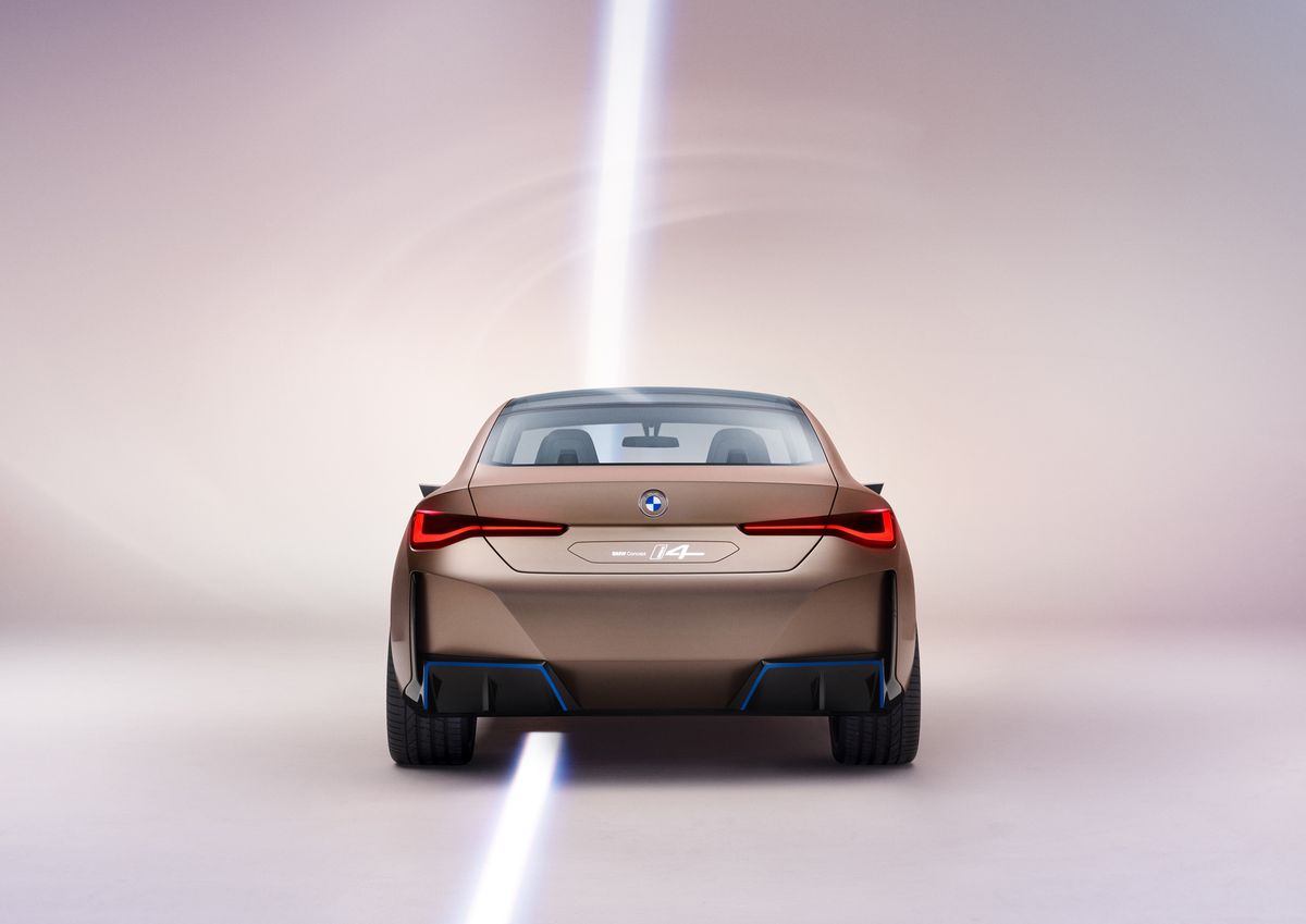 BMW's electric i4 sedan finally shown off in concept form