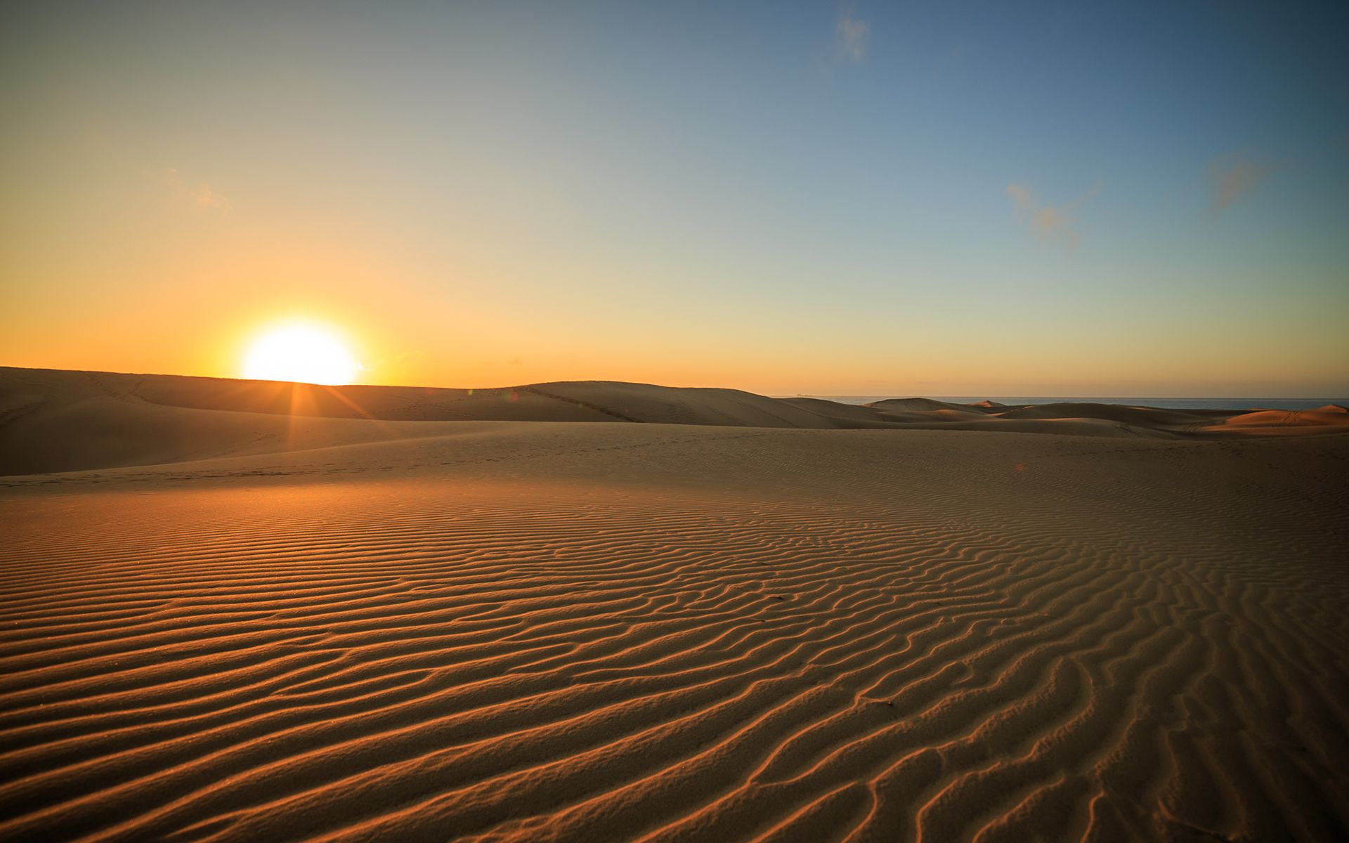 Sunset Desert desktop PC and Mac wallpaper