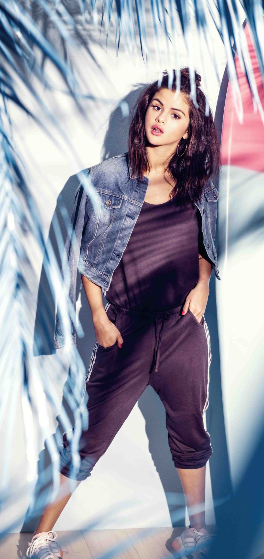 Selena Gomez Adidas Neo HD Wallpaper (1080x2280)