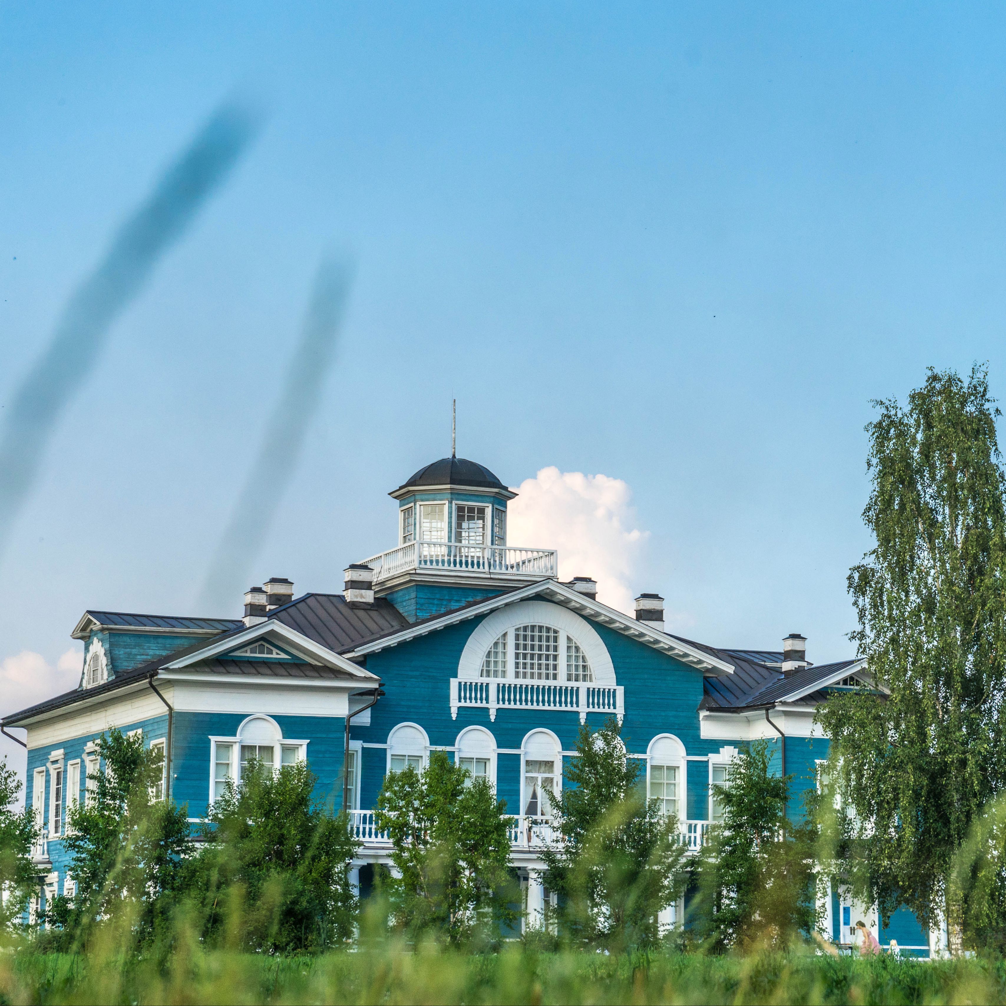 Download wallpaper 3415x3415 house, cottage, summer ipad pro 12.9