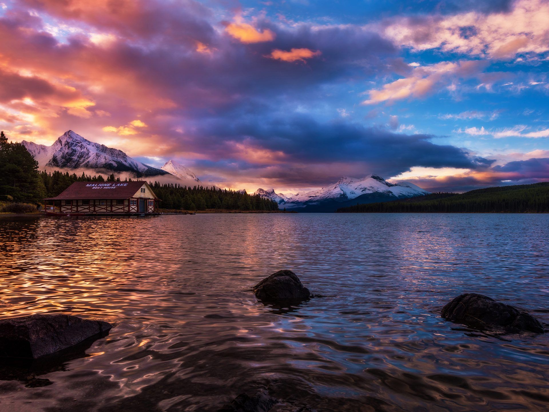 Sunrise Boathouse Three Glaciers Visible From Lake And Spirit