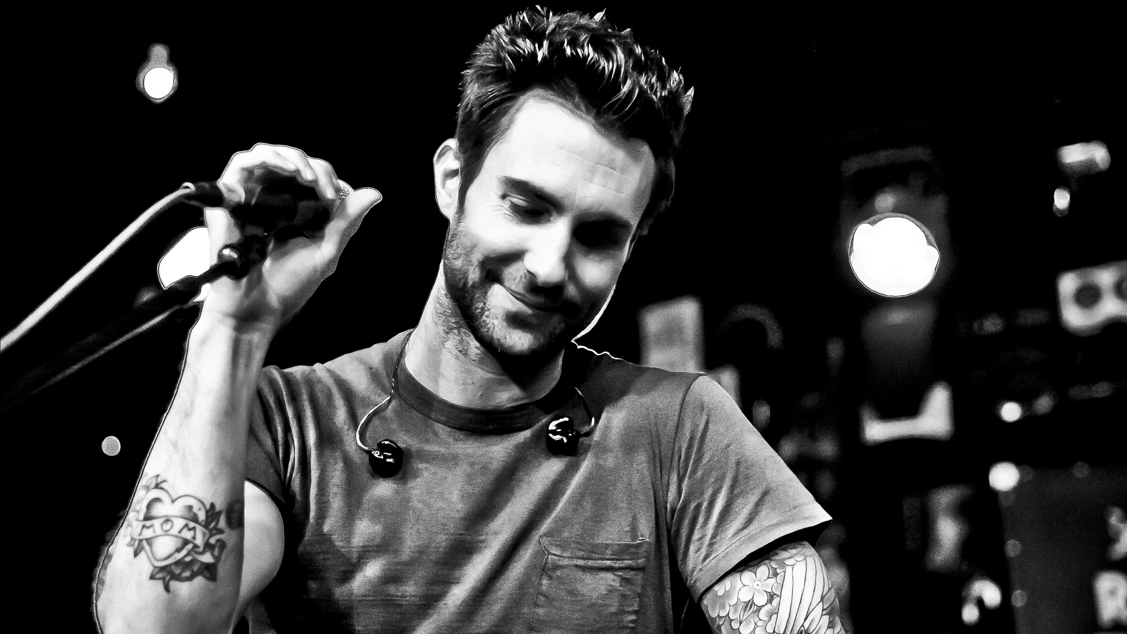 Maroon 5 Adam Levine Singer Artist Music Dark