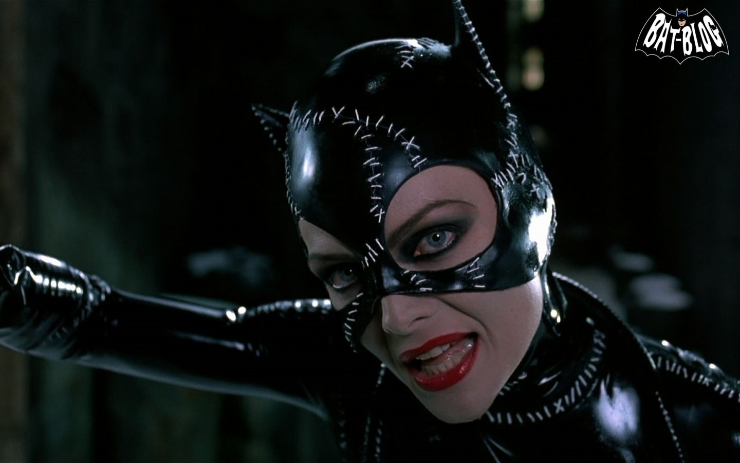 BAT, BATMAN TOYS and COLLECTIBLES: CATWOMAN WALLPAPERS
