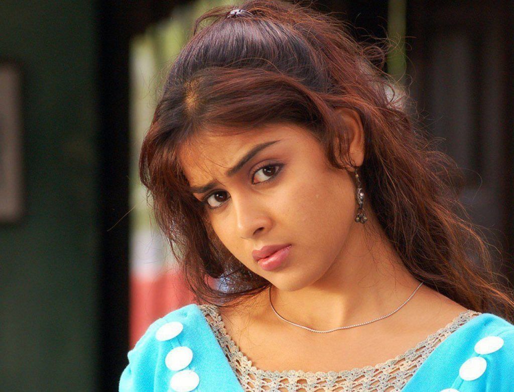 South Indian Actress HD Wallpaper 1366x768