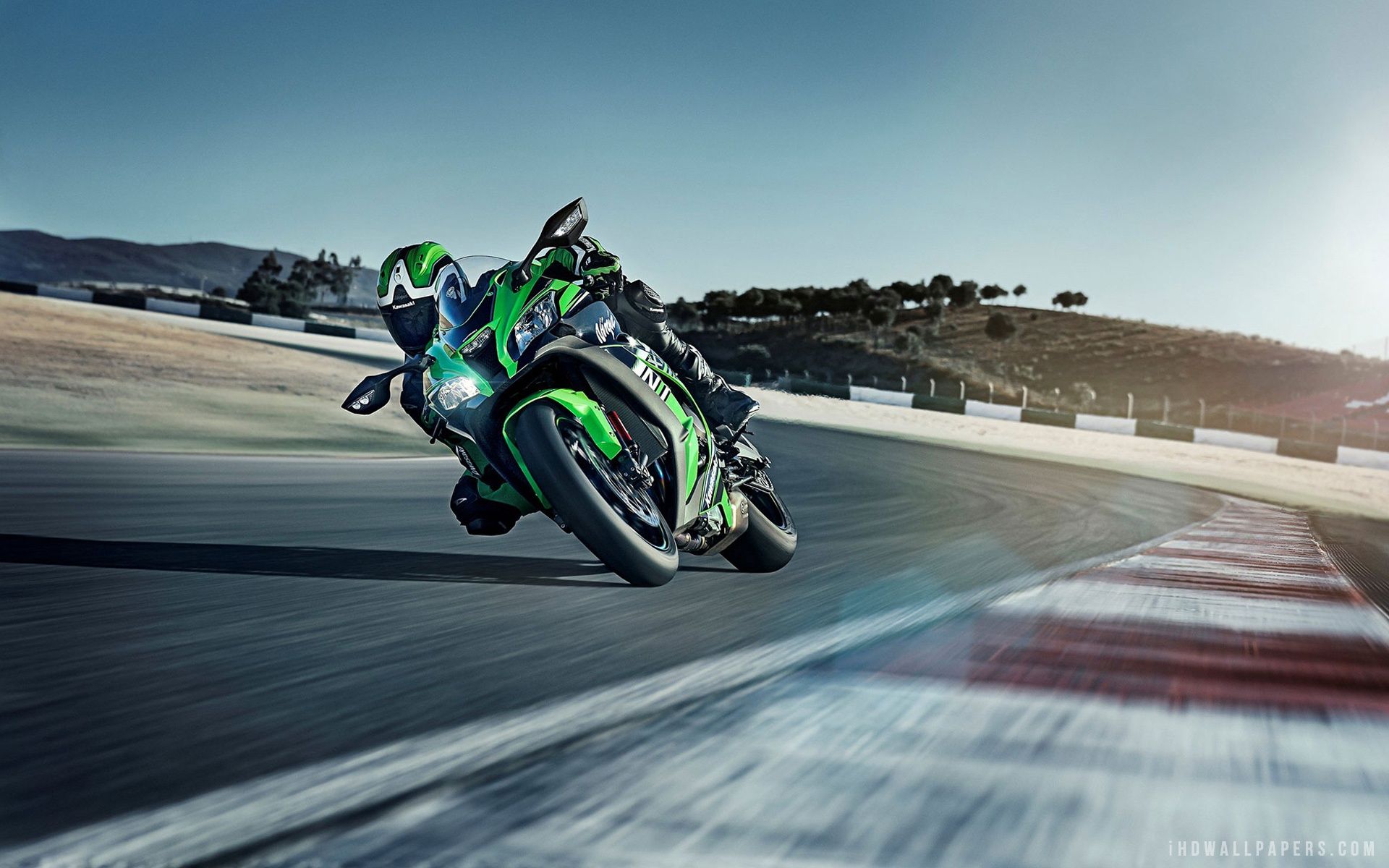 Kawasaki Ninja ZX 10R ABS KRT Edition wallpaper