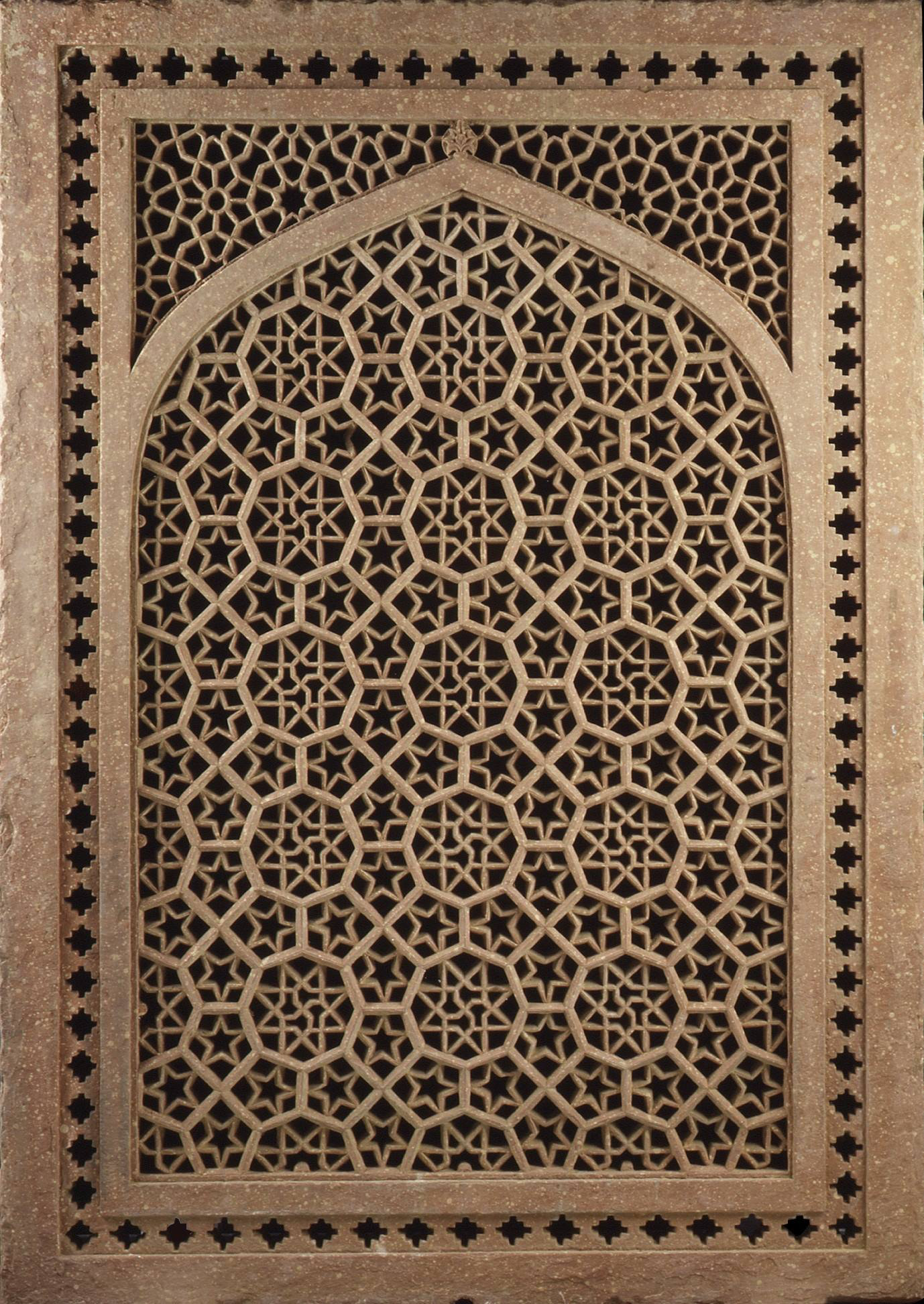 Jali (screen). Second half of the 16th century, India. Red