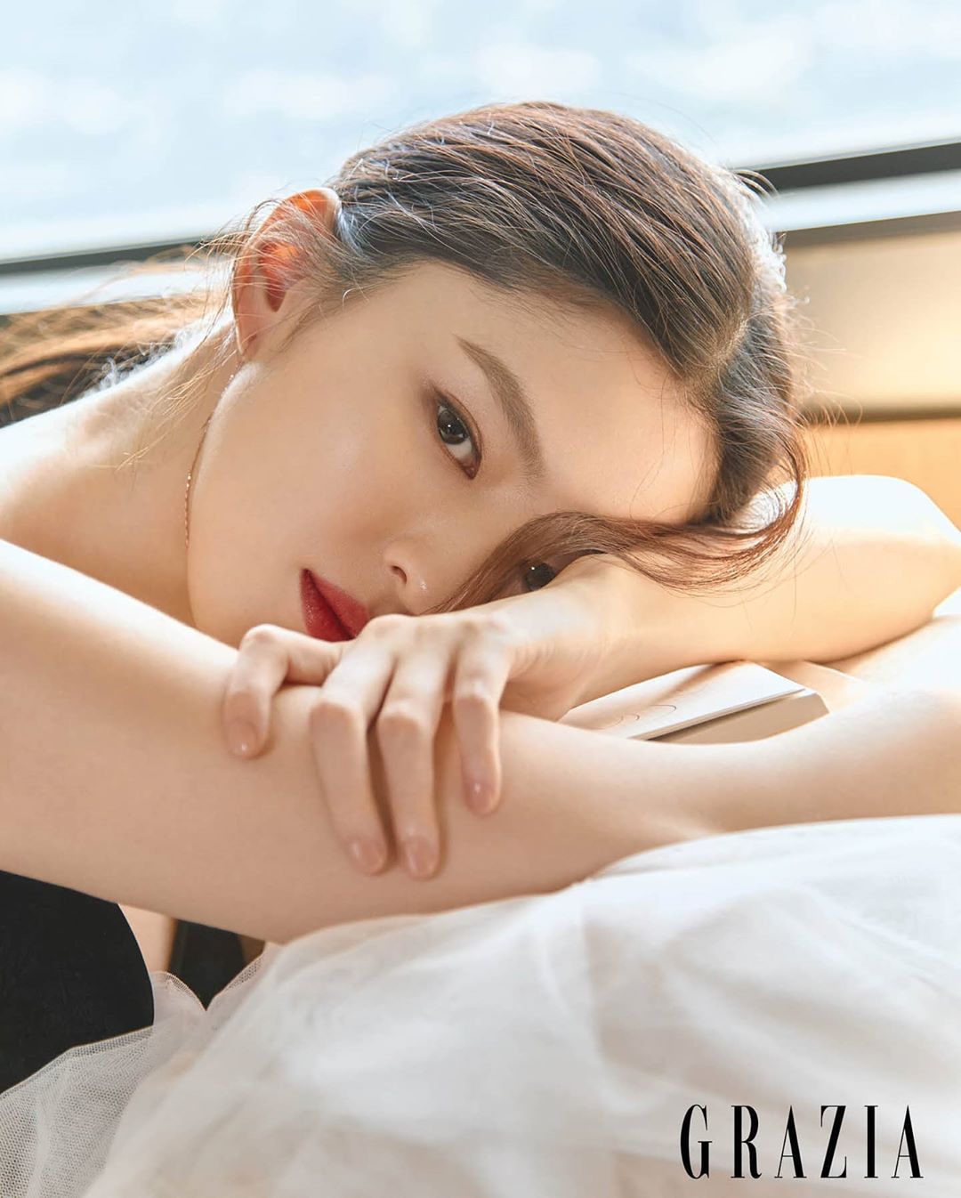 Han So Hee Is A Fascinating Beauty In The Photohoot Of Grazia +