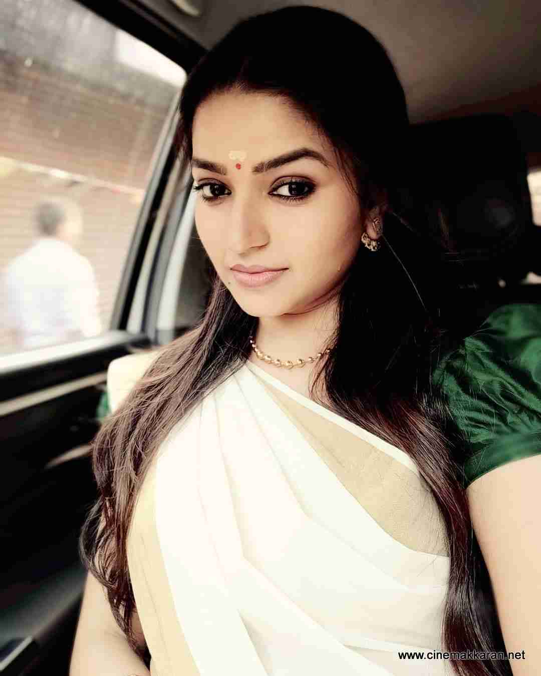 Nithya Ram Photo