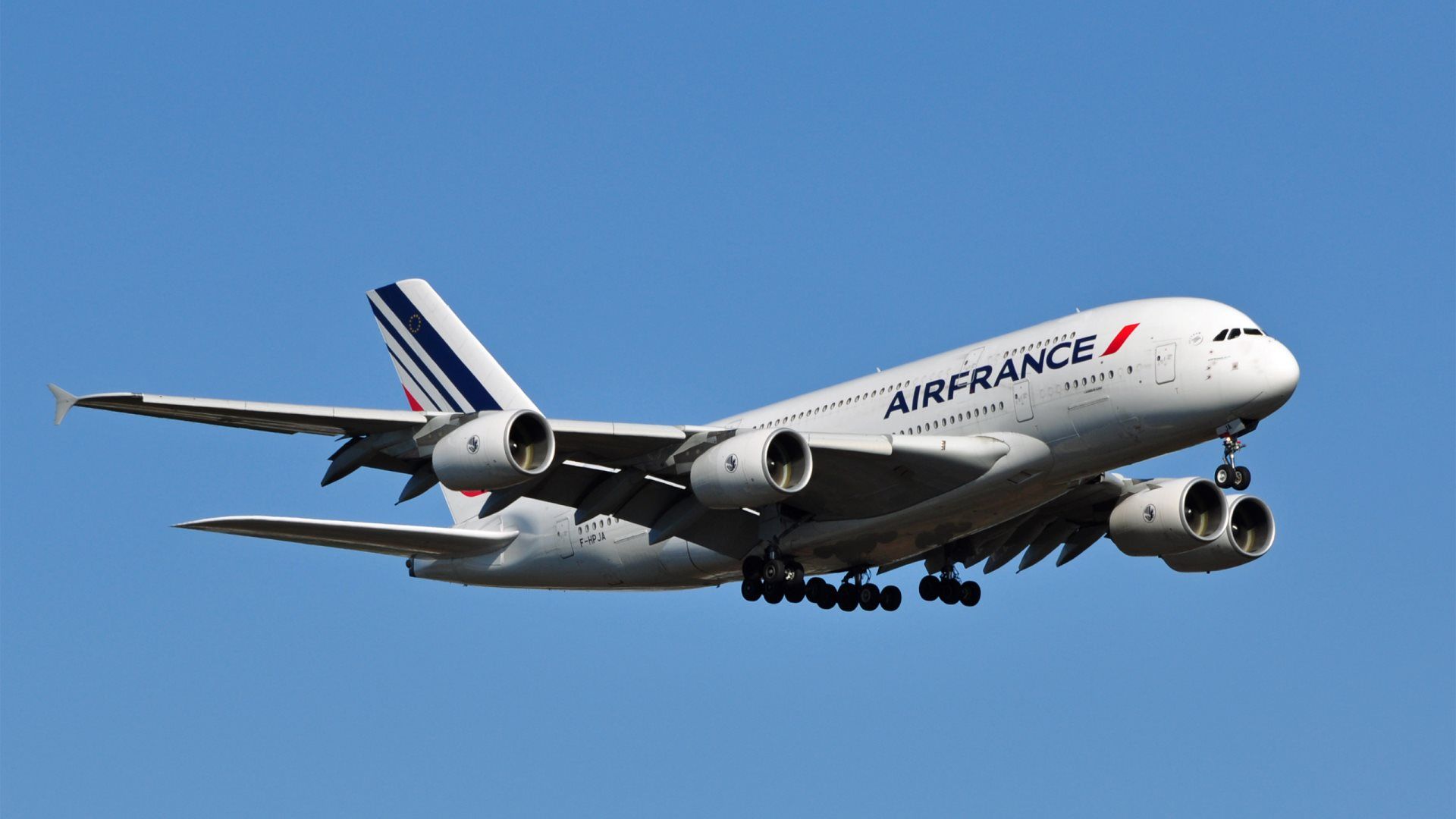 Free download Air France flight AF 028 landing at Washington