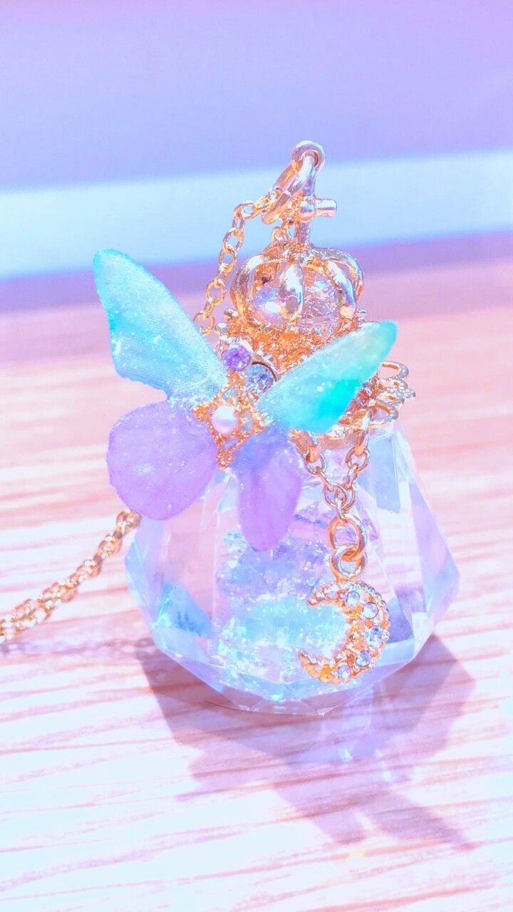 accessories, art, background, beautiful, beauty, bonbon, bottles, butterfly, candy, delicious, design, dessert, diamonds, fashion, fashionable, glitter, inspiration, kawaii, luxury, pastel, pretty, sugar, sweets, wallpaper, wallpaper, we heart it, woman