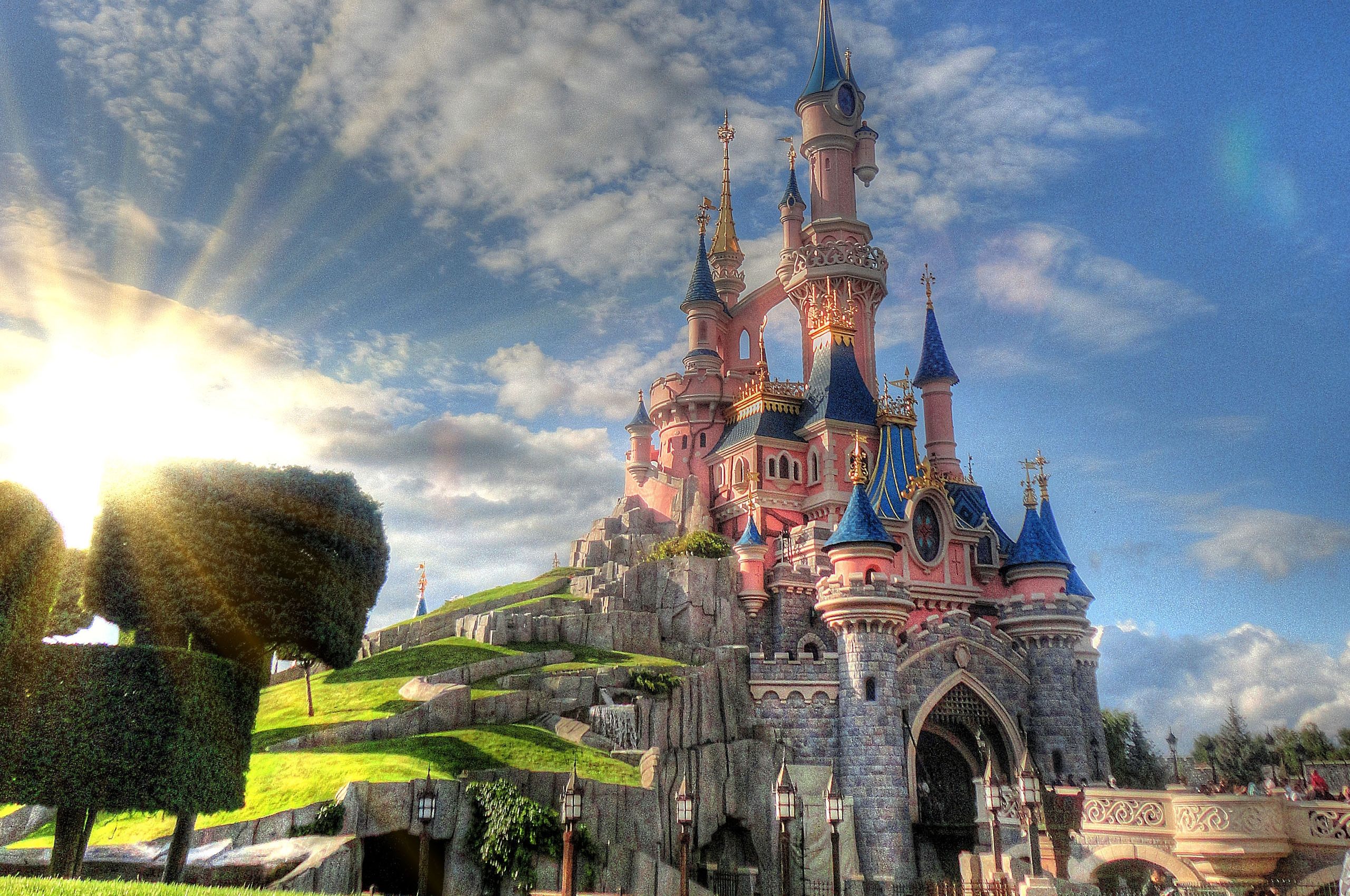 Free download Disneyland Paris Wallpaper [2560x2048]