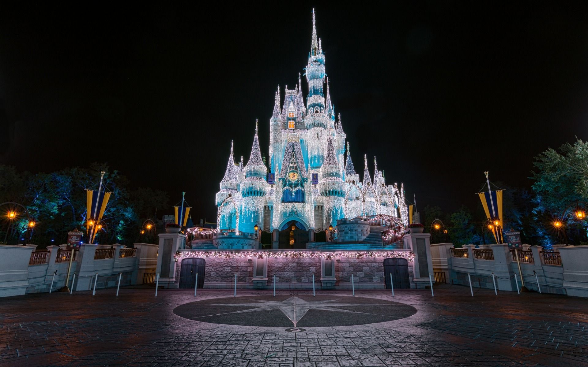 Download Wallpaper Fairy Tale Castle, Disneyland, Paris, Evening