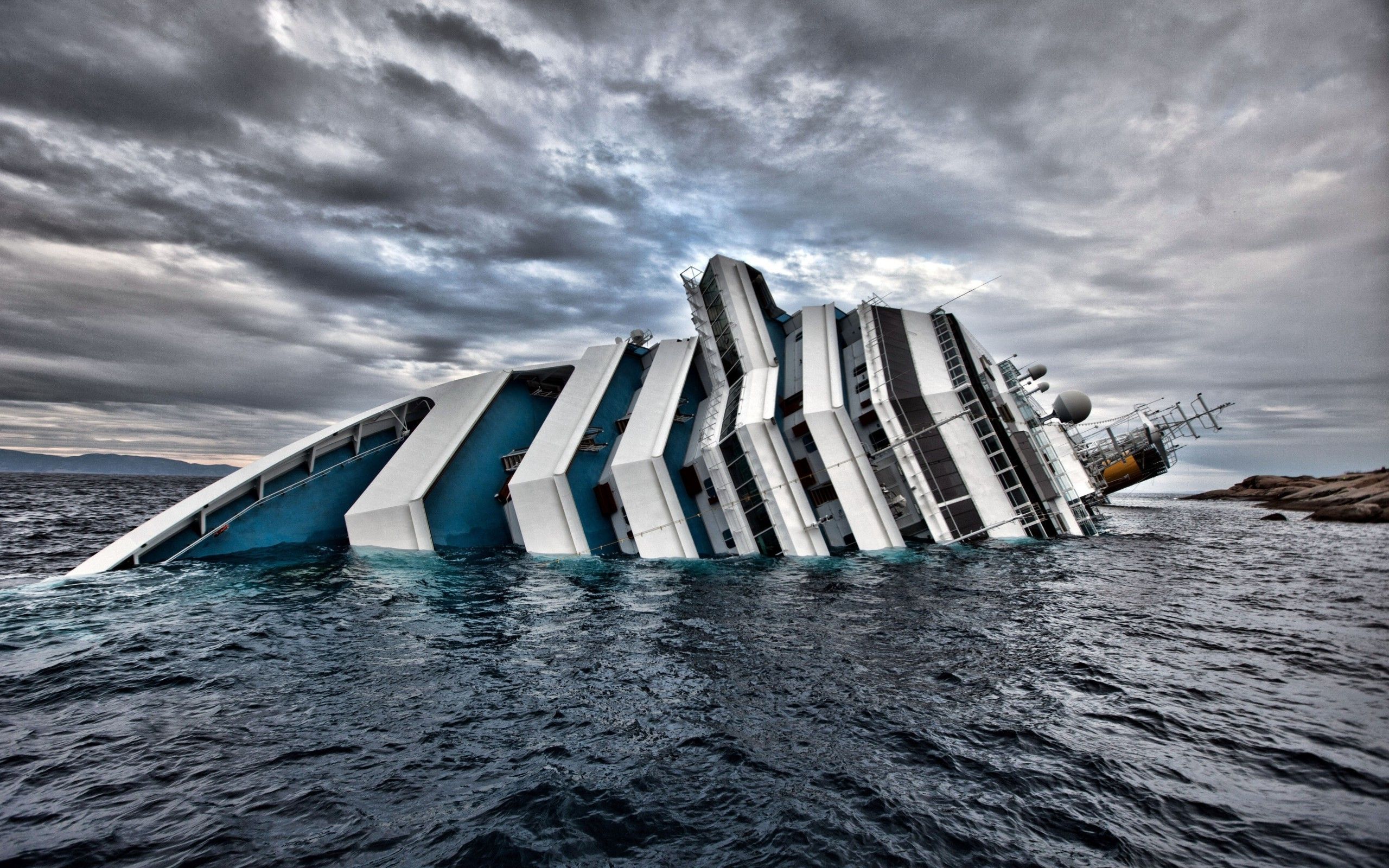 Costa Concordia, Disaster, Crash, Ship, Cruise ship, Sea, Clouds, Sinking ships Wallpaper HD / Desktop and Mobile Background