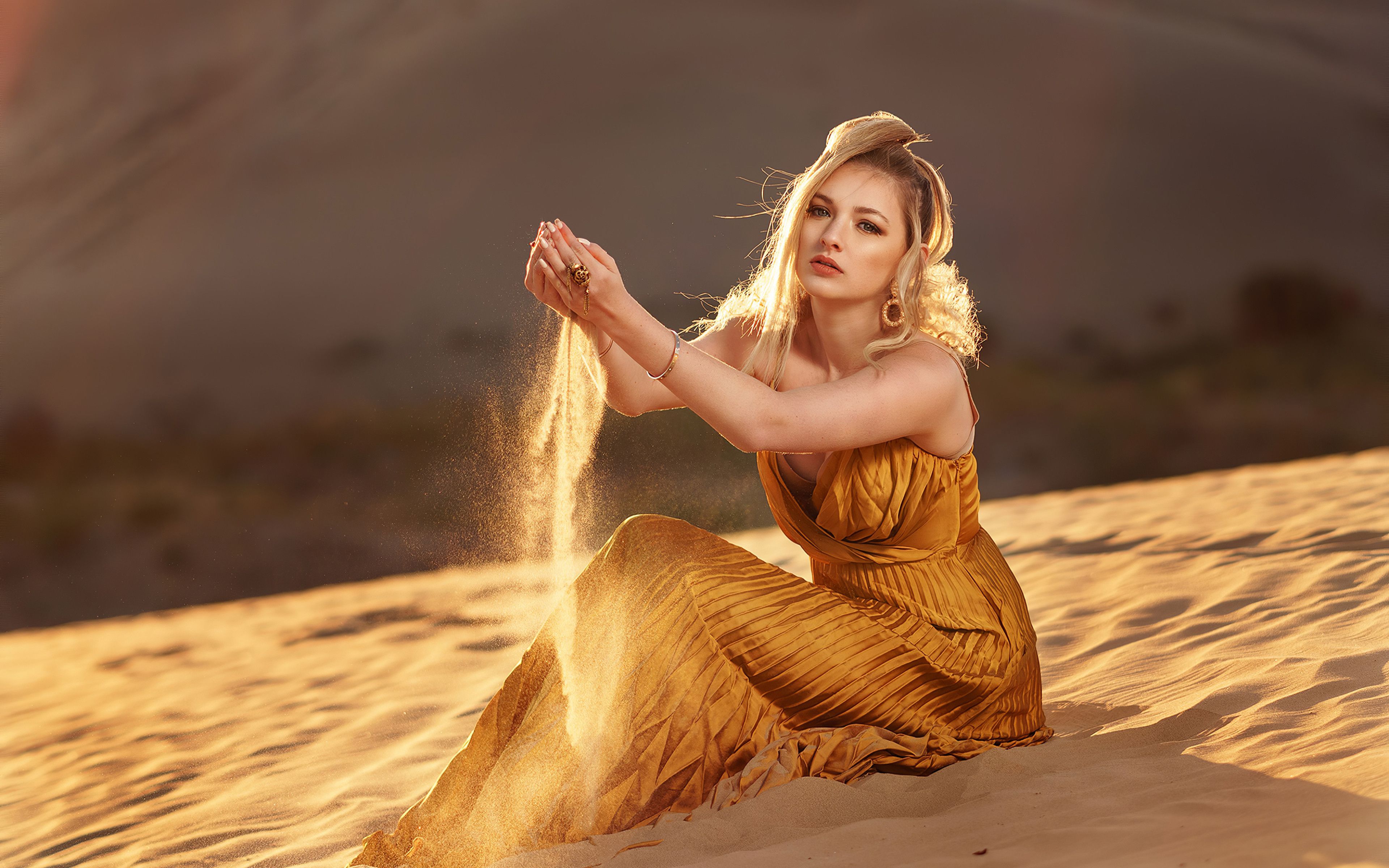 Blonde Girl Desert Photohoot 4k HD 4k Wallpaper