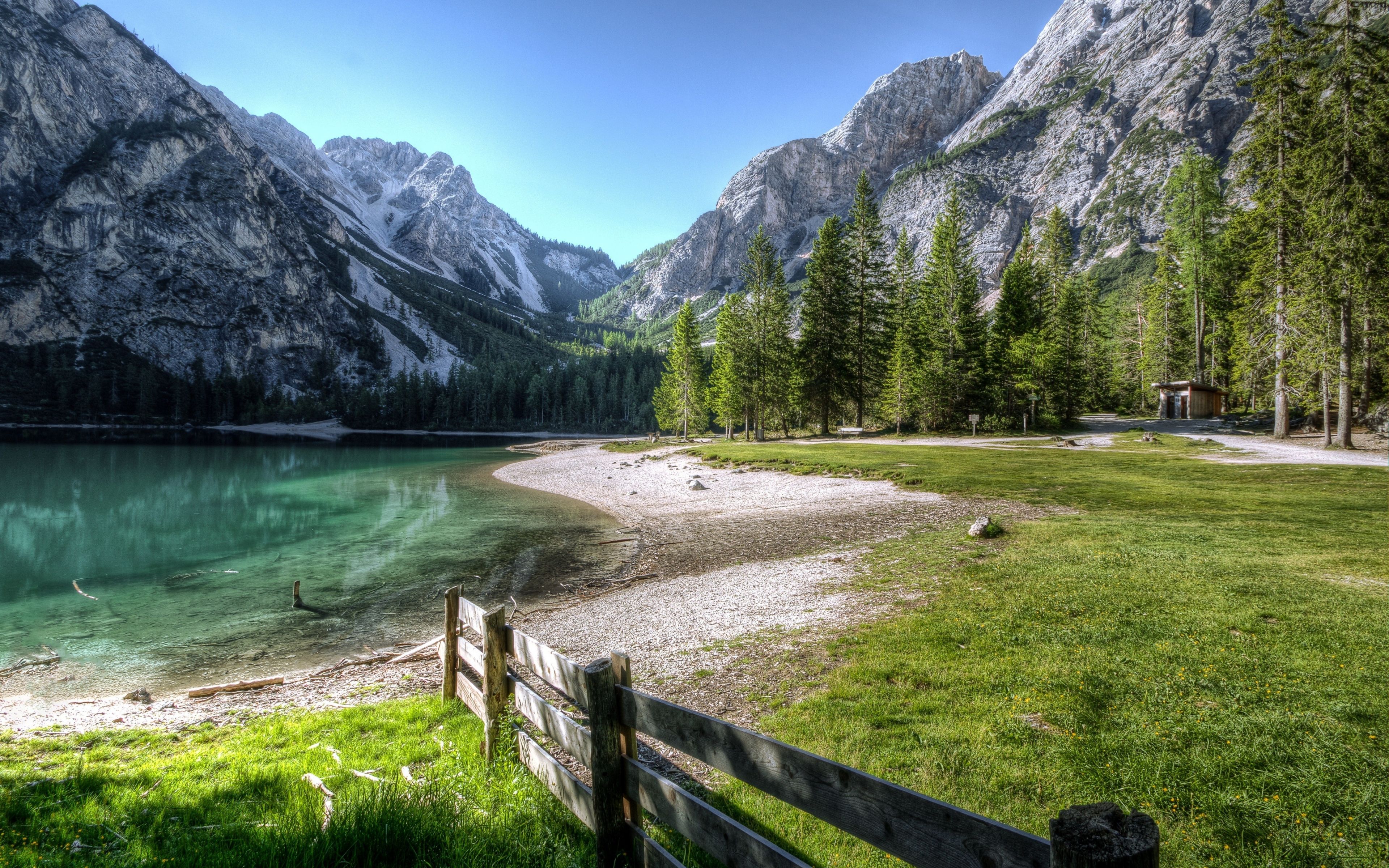 Download 3840x2400 wallpaper conifer, fence, lake, landscape