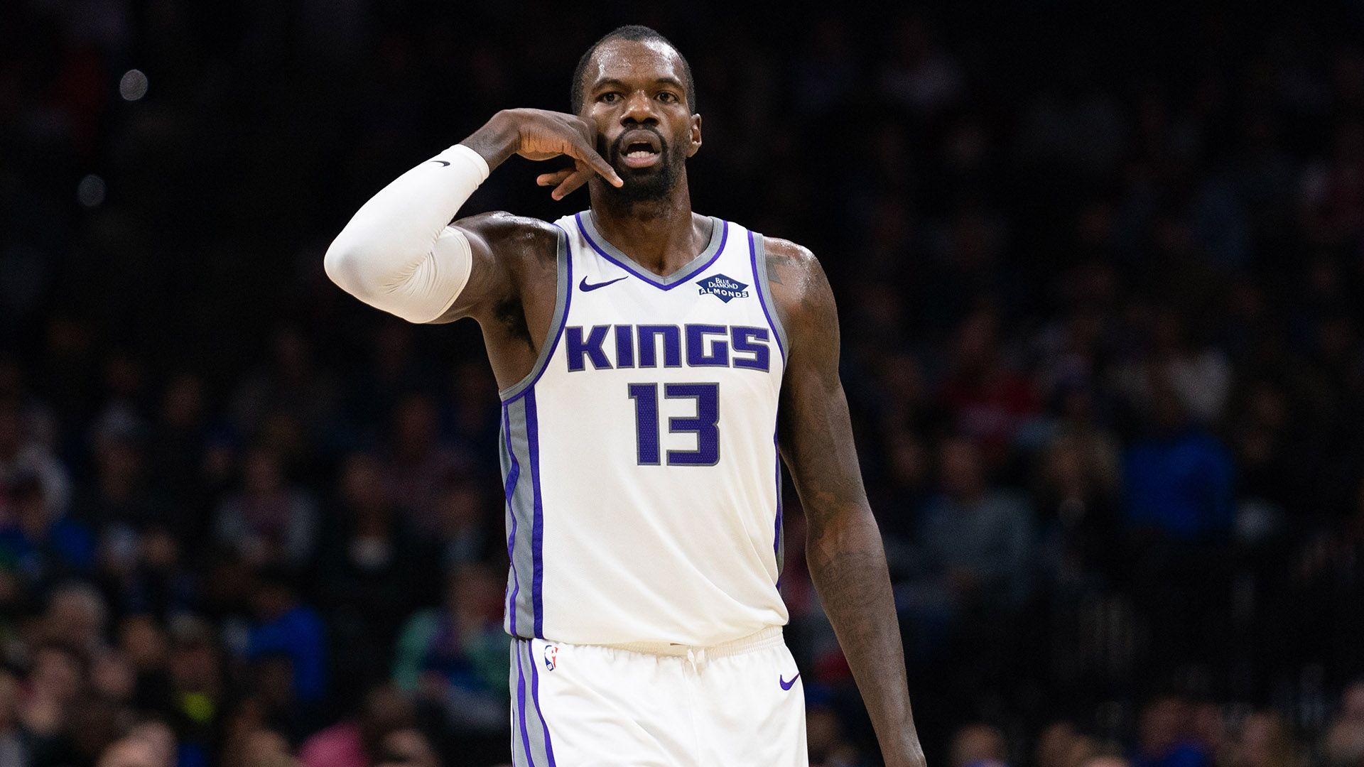 Dewayne Dedmon breaks out, but not enough for Kings in loss to