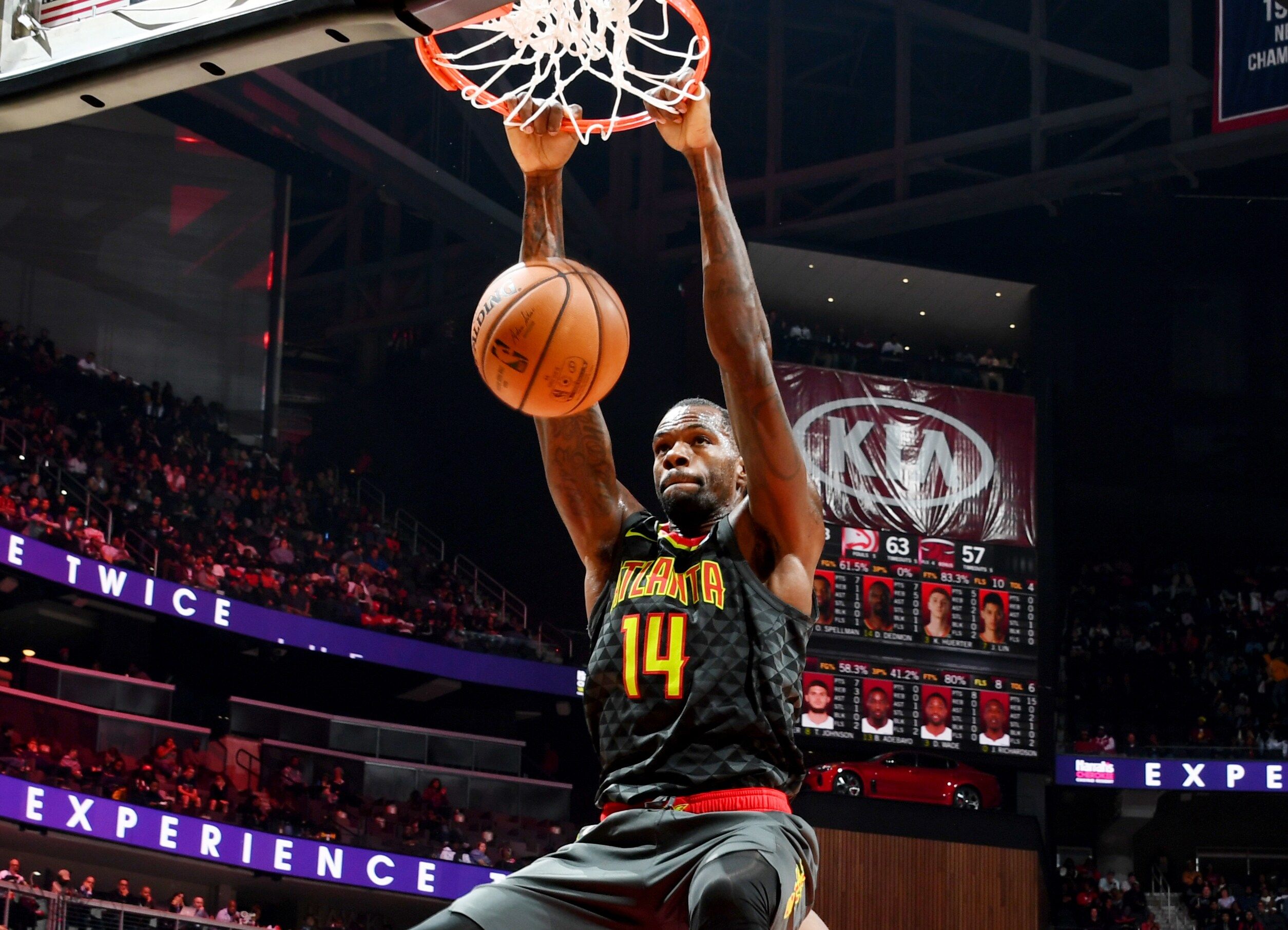 Expect The Unexpected: Coach Pierce Shares Advice With Dewayne