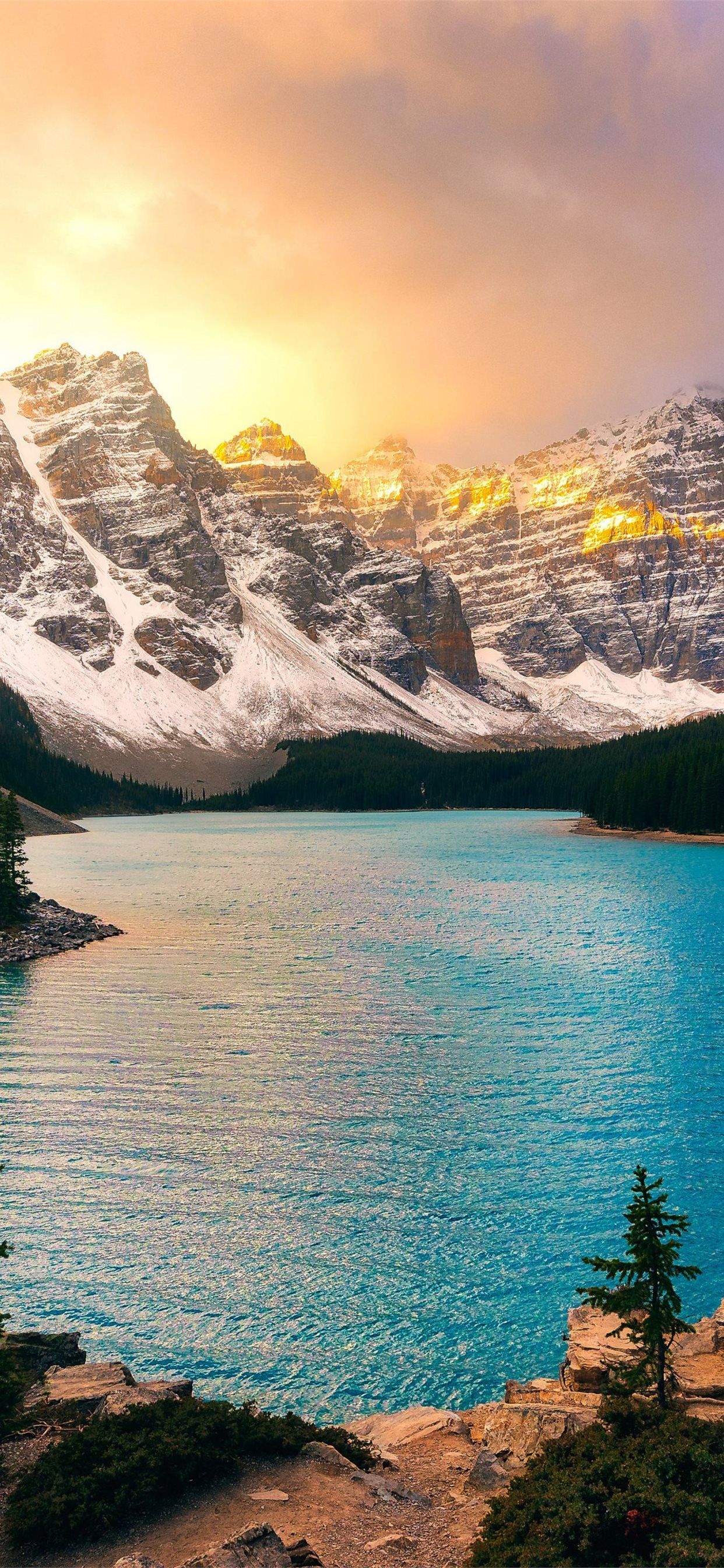 Moraine Lake Banff National Park sunset nature iPhone 11