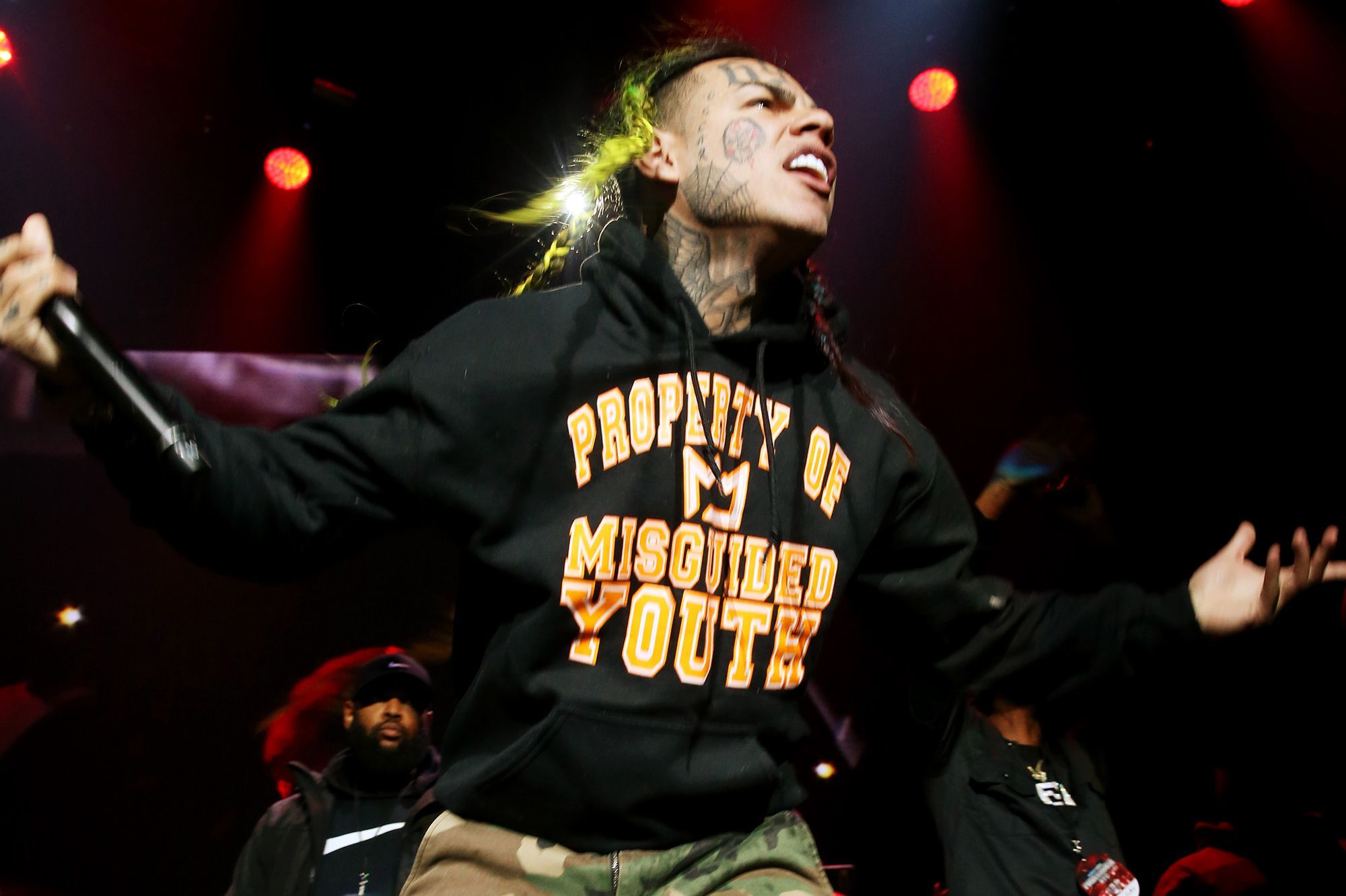 Tekashi 6ix9ine returns with new song recorded in home confinement
