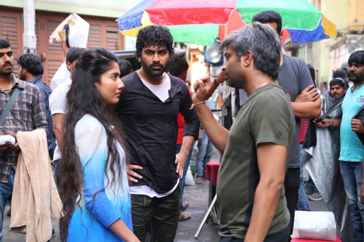 Padi Padi Leche Manasu Fan Photo. Padi Padi Leche Manasu Photo