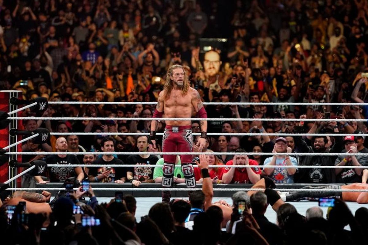 Edge return, tag title match set for Raw tonight