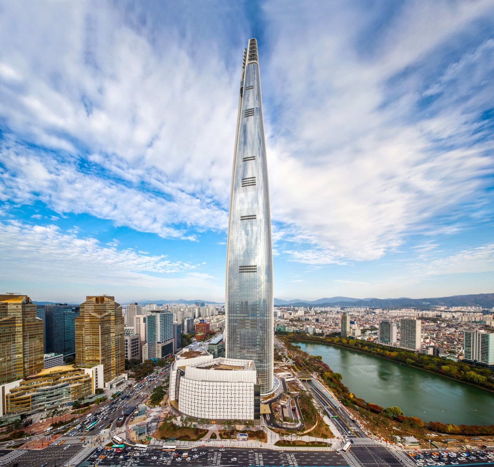 Lotte World Tower: the world's fifth tallest skyscraper is