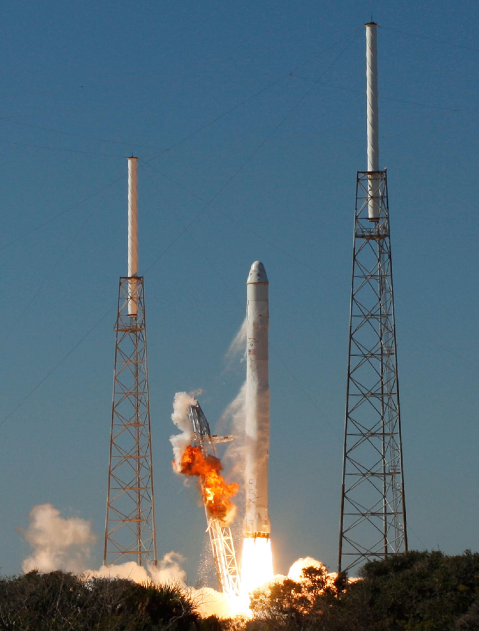 SpaceX to Launch First Private Craft to Space Station—Next Stop: Mars?