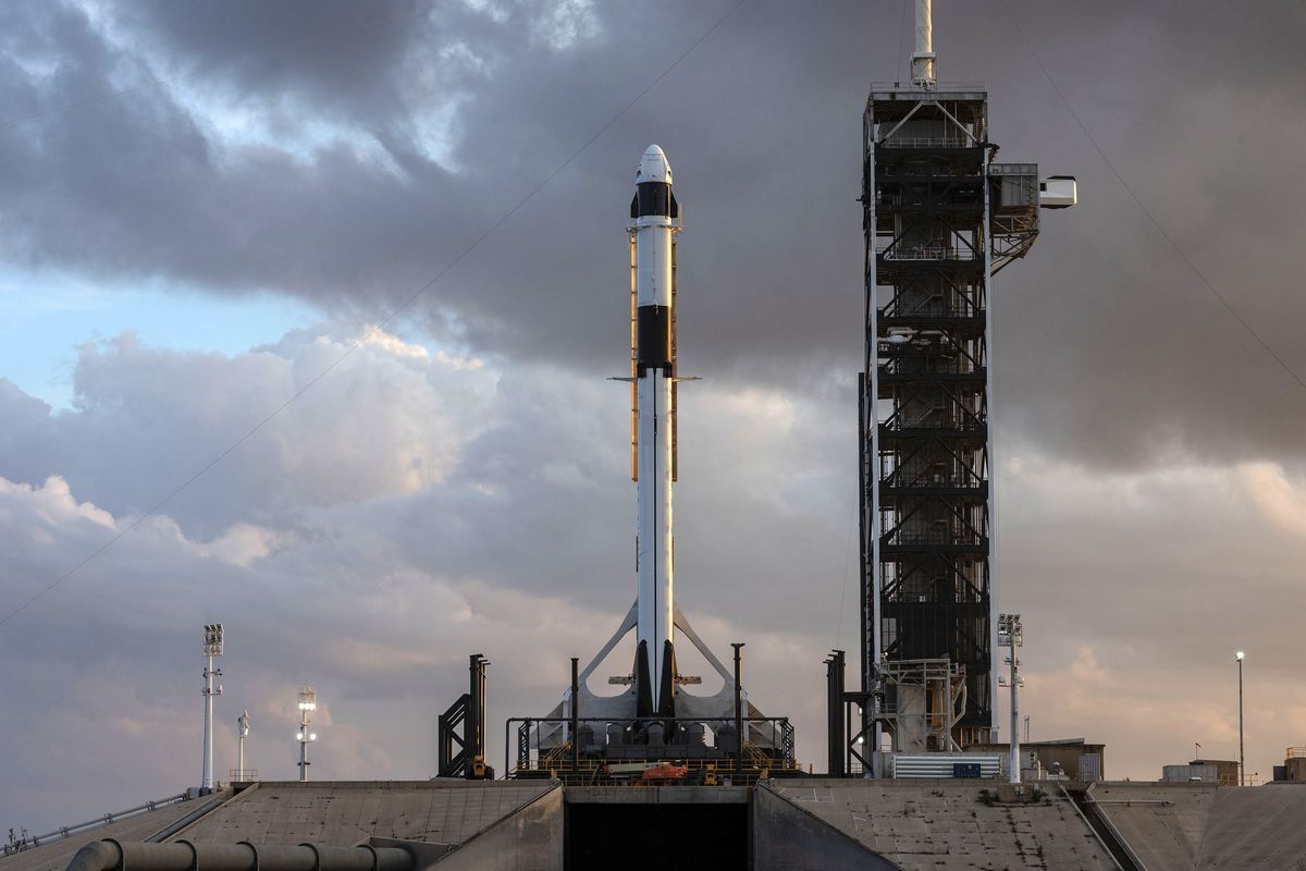 SpaceX achieves testing milestone under the shadow of a government