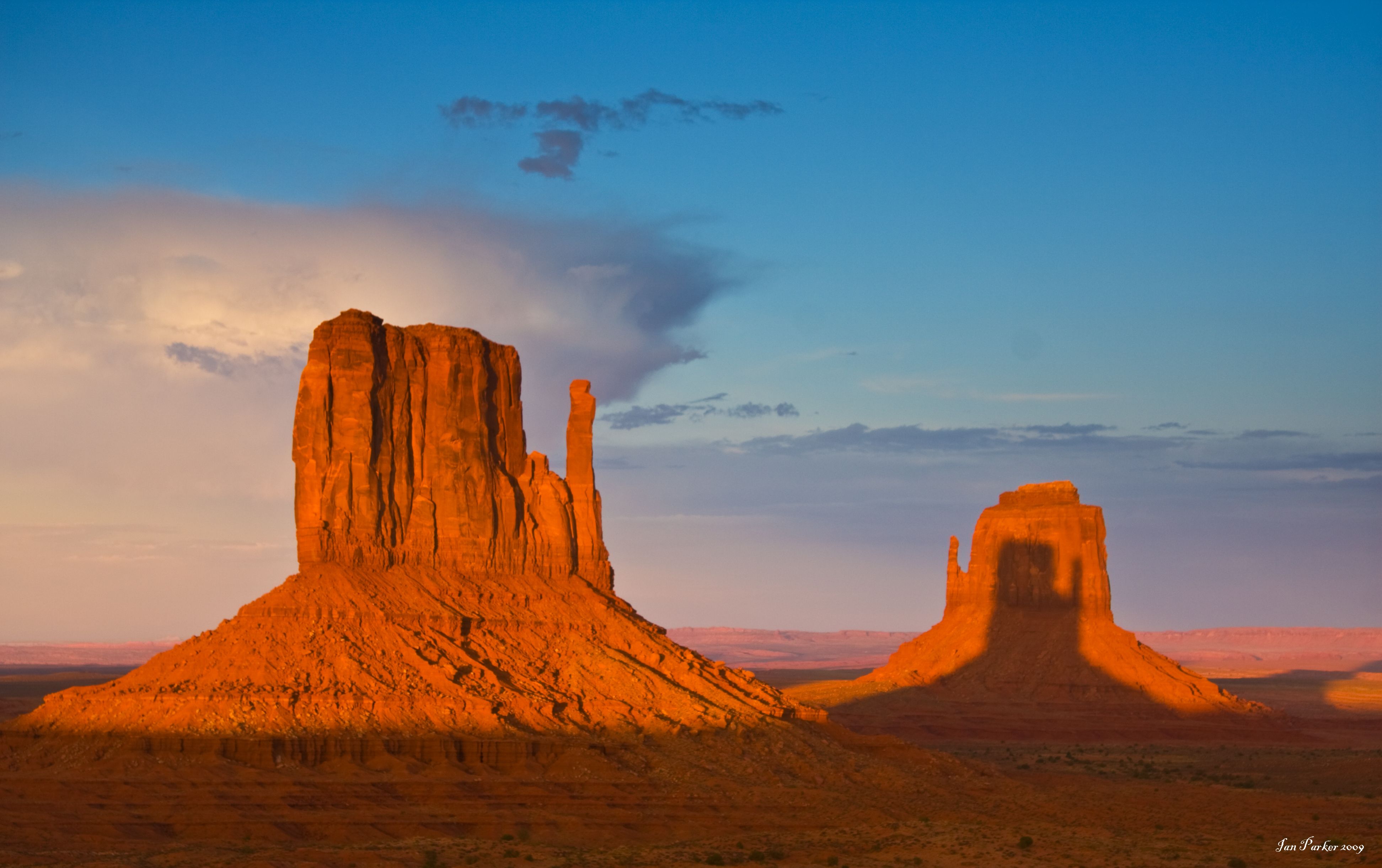 Evanescent Light, Monument Valley