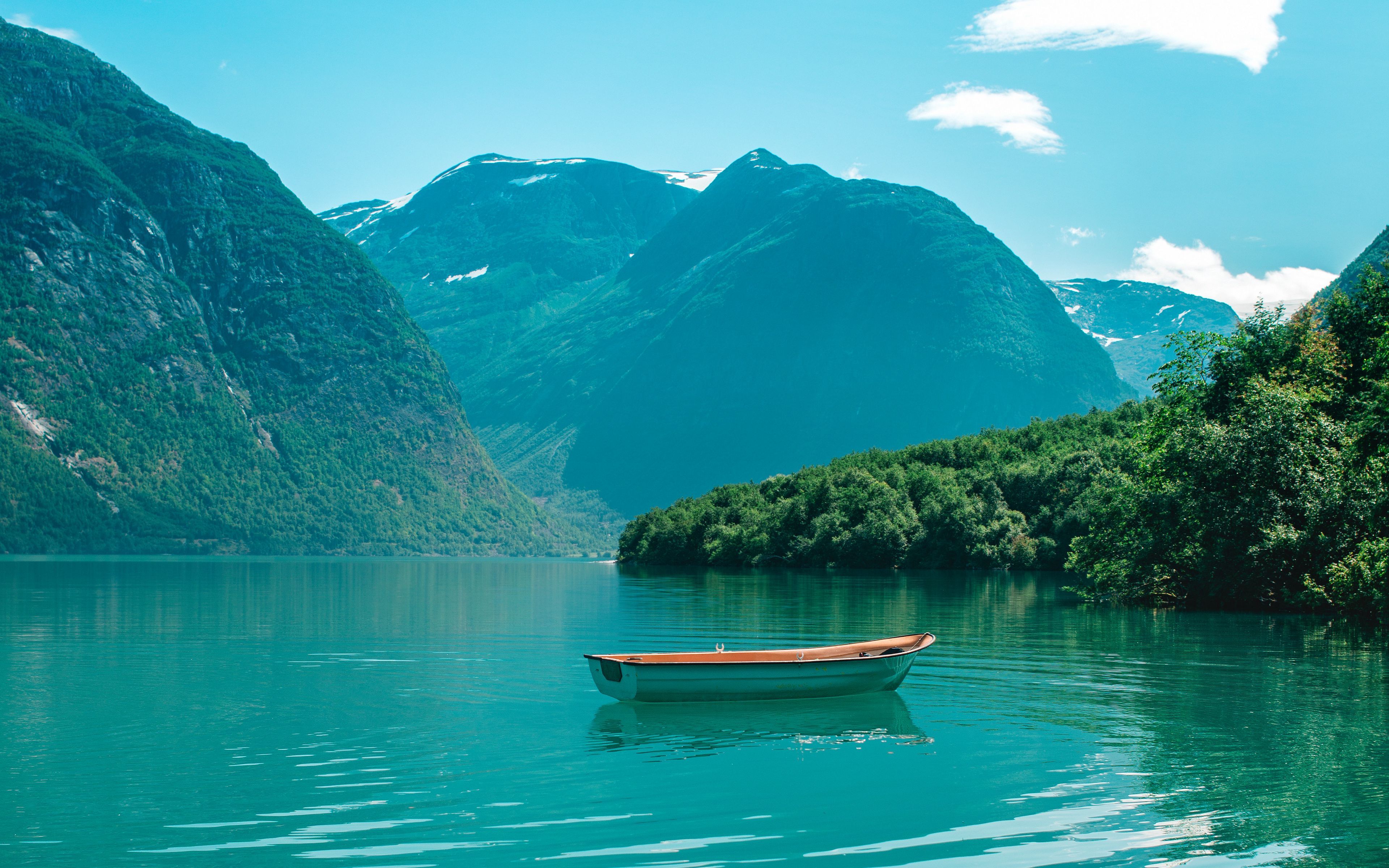 Download wallpaper 3840x2400 boat, mountains, lake, water, horizon