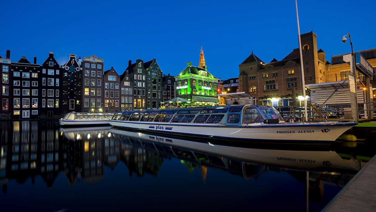 Desktop Wallpaper Riverboat Netherlands Pier Amsterdam night time