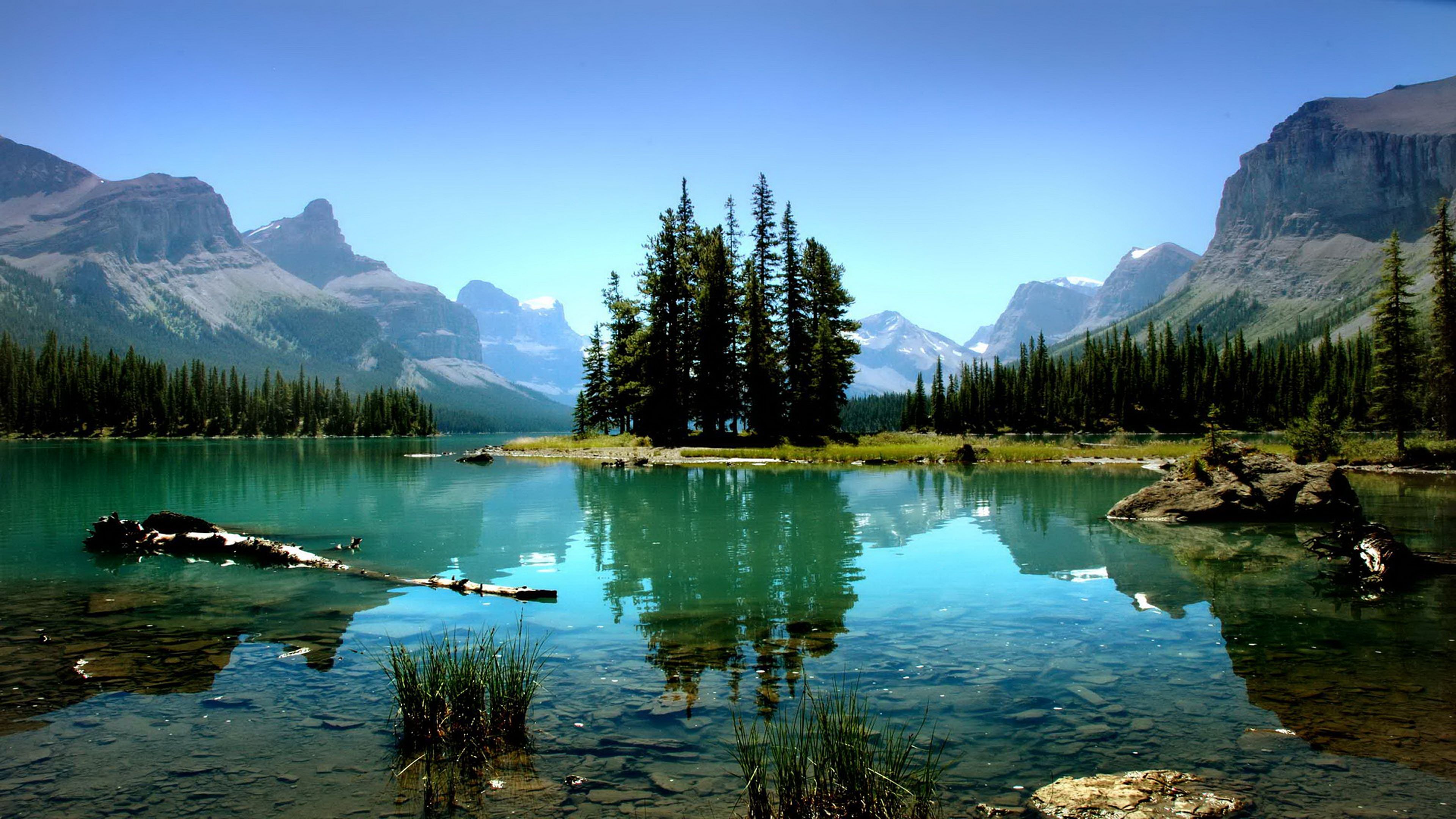 Озеро Малайн, национальный парк Джаспер, Канада