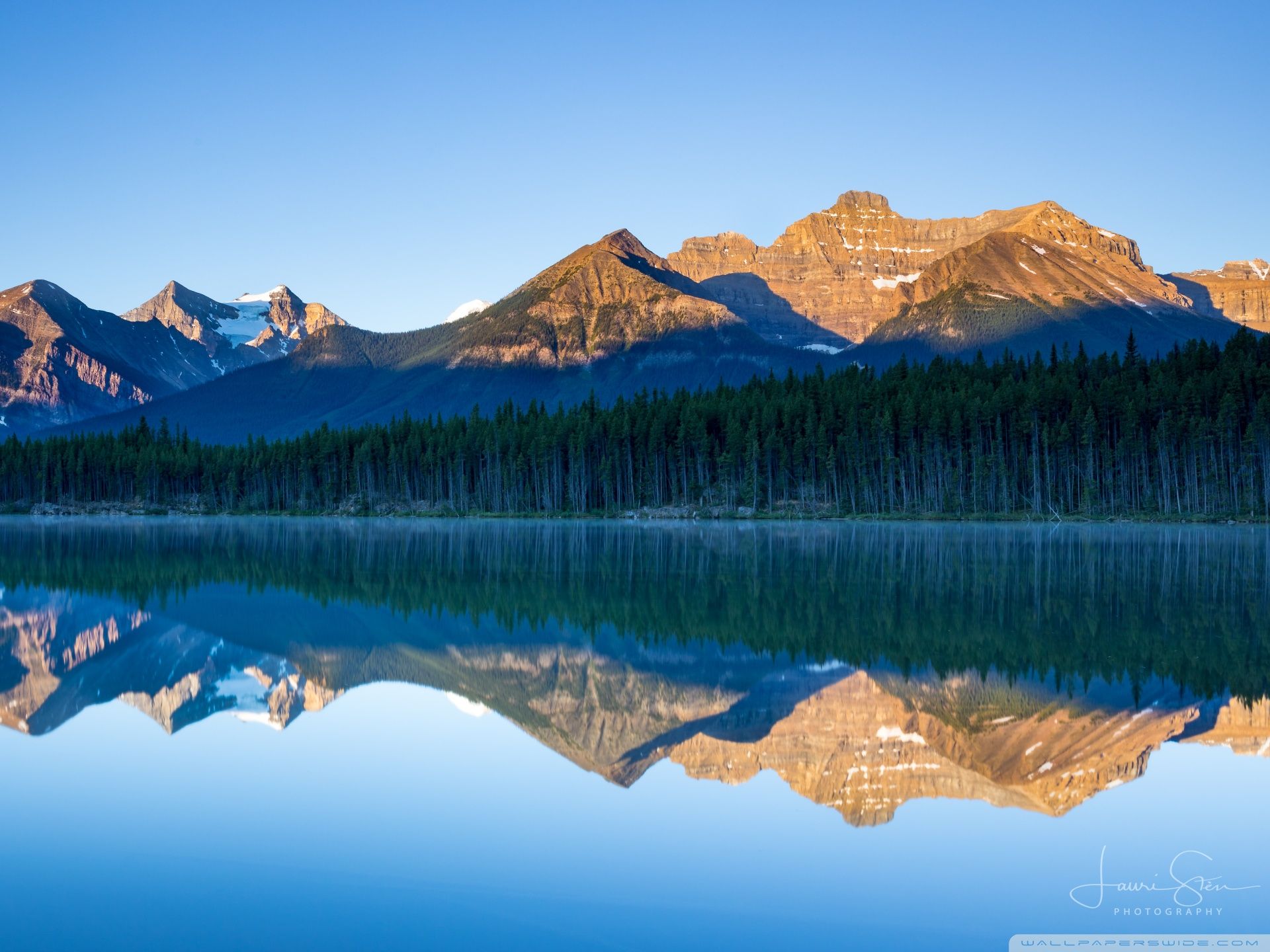 Herbert Lake Banff National Park Canada Ultra HD Desktop