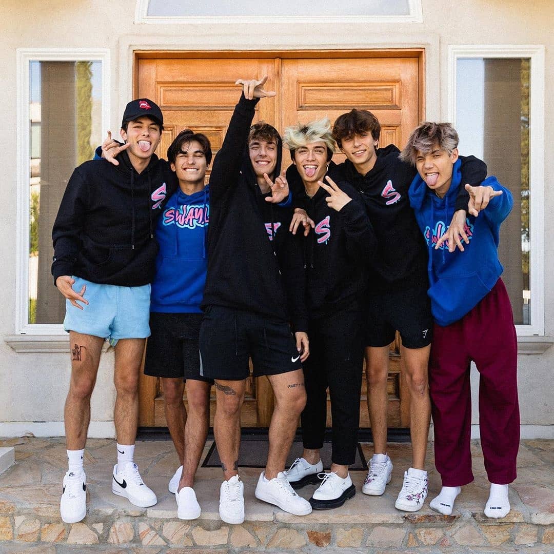 List luvanthony Photo and Videos