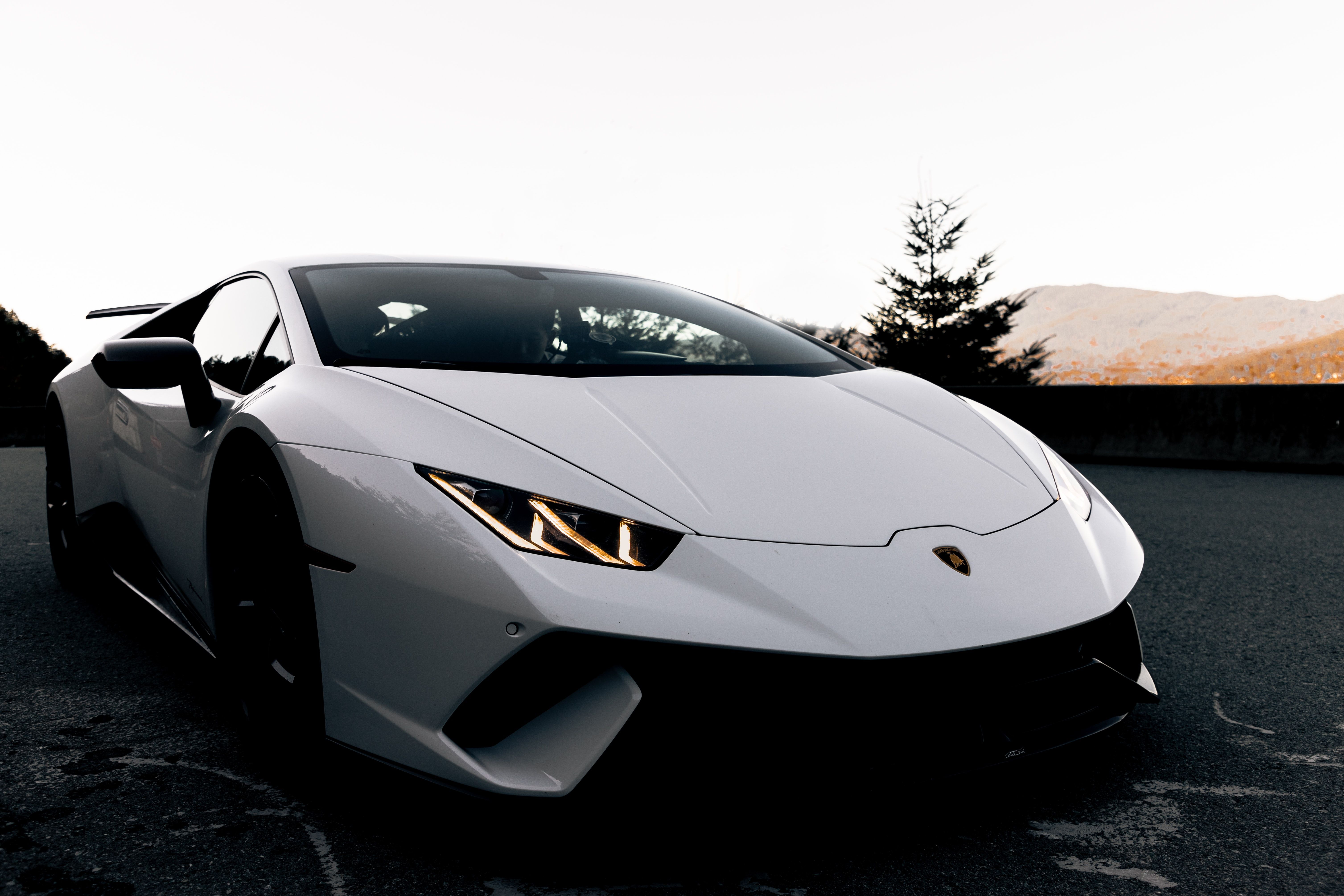 Lamborghini Wallpaper: Free HD Download [HQ]