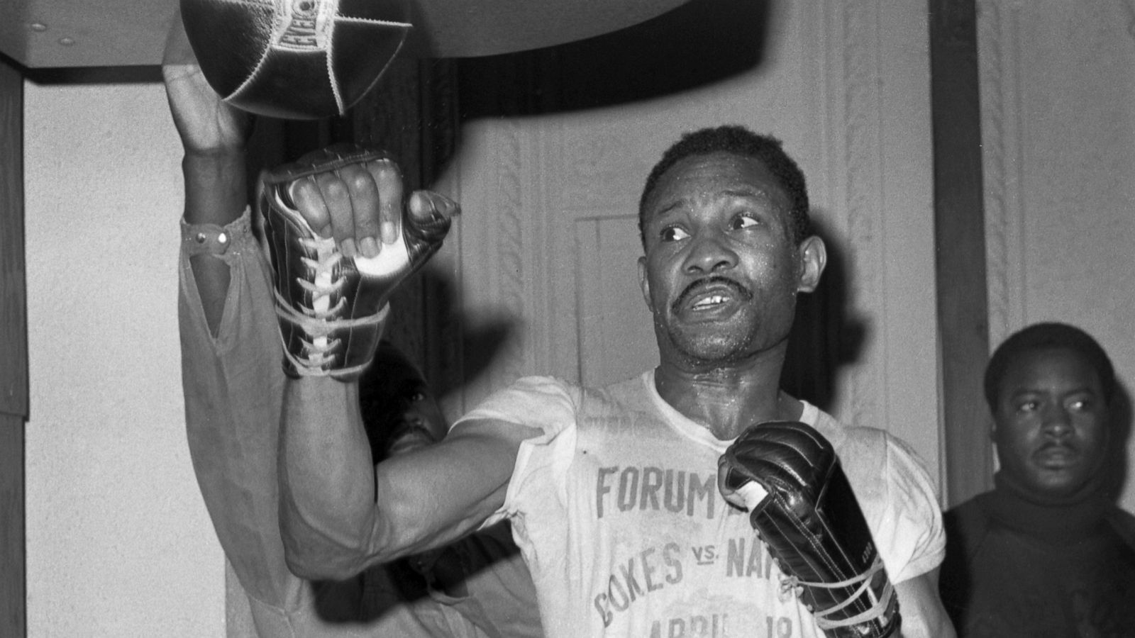 Curtis Cooke, Hall of Fame welterweight champion, dies at 82