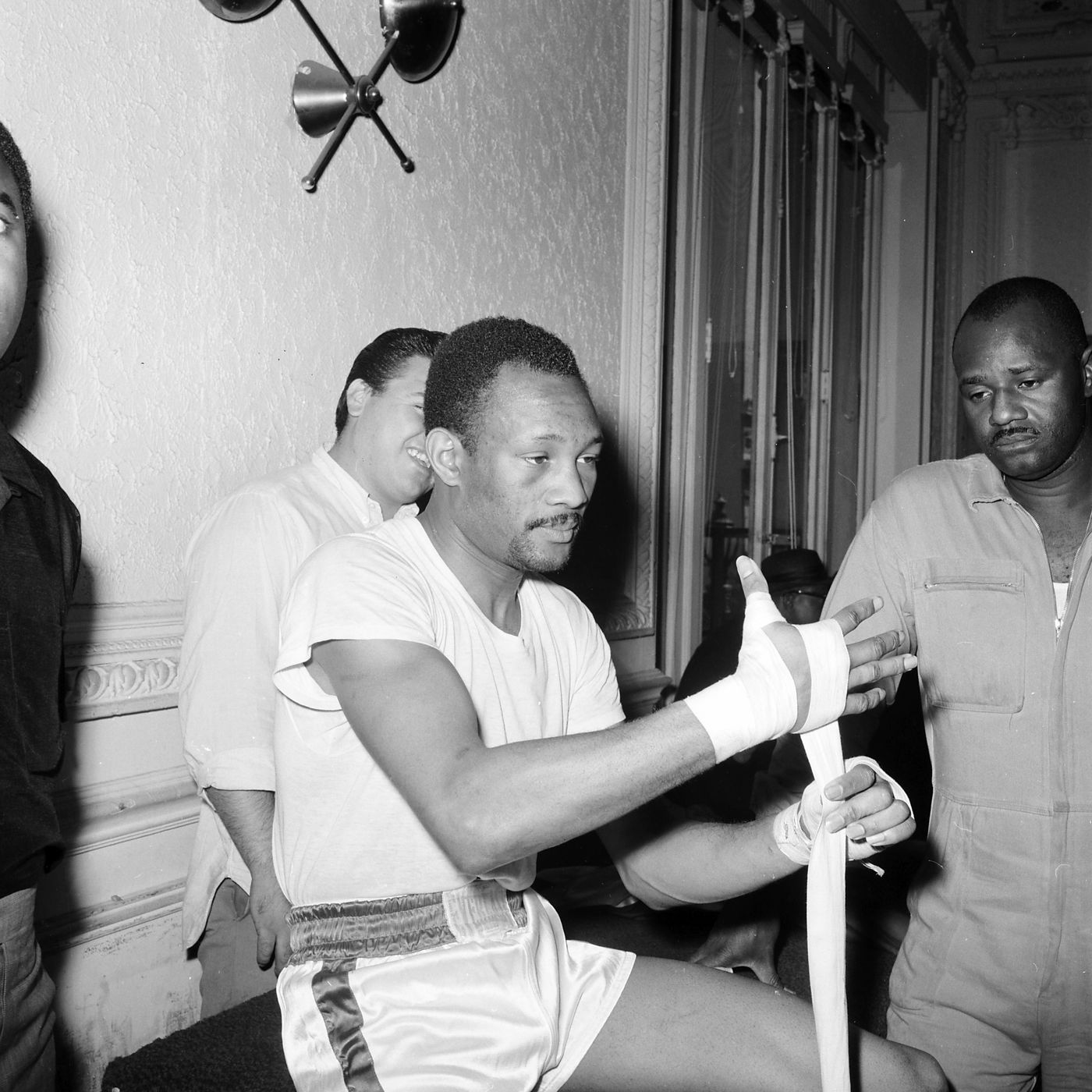 Hall of Fame welterweight Curtis Cokes dies of heart failure at 82