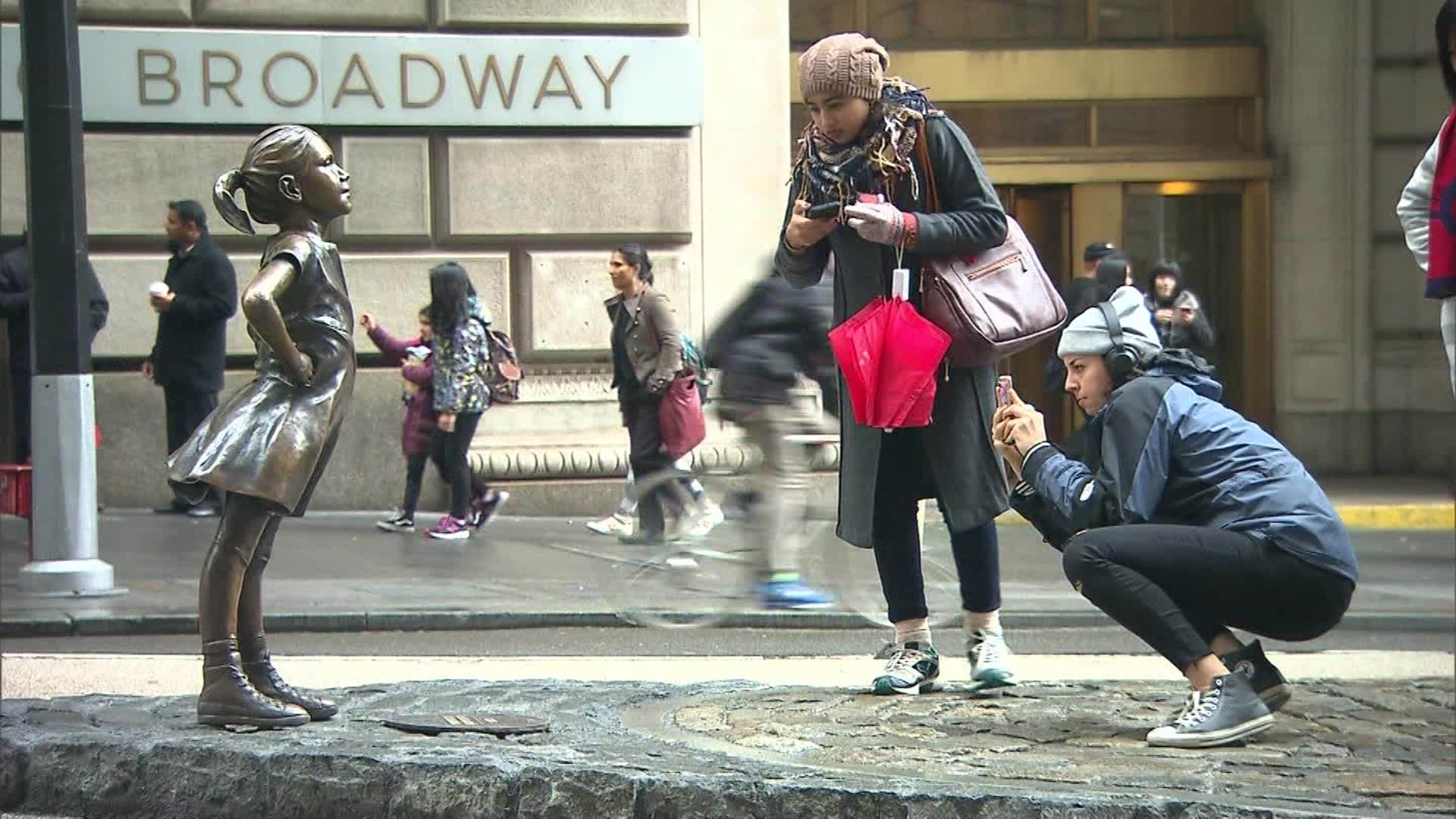 Fearless Girl' takes Wall Street
