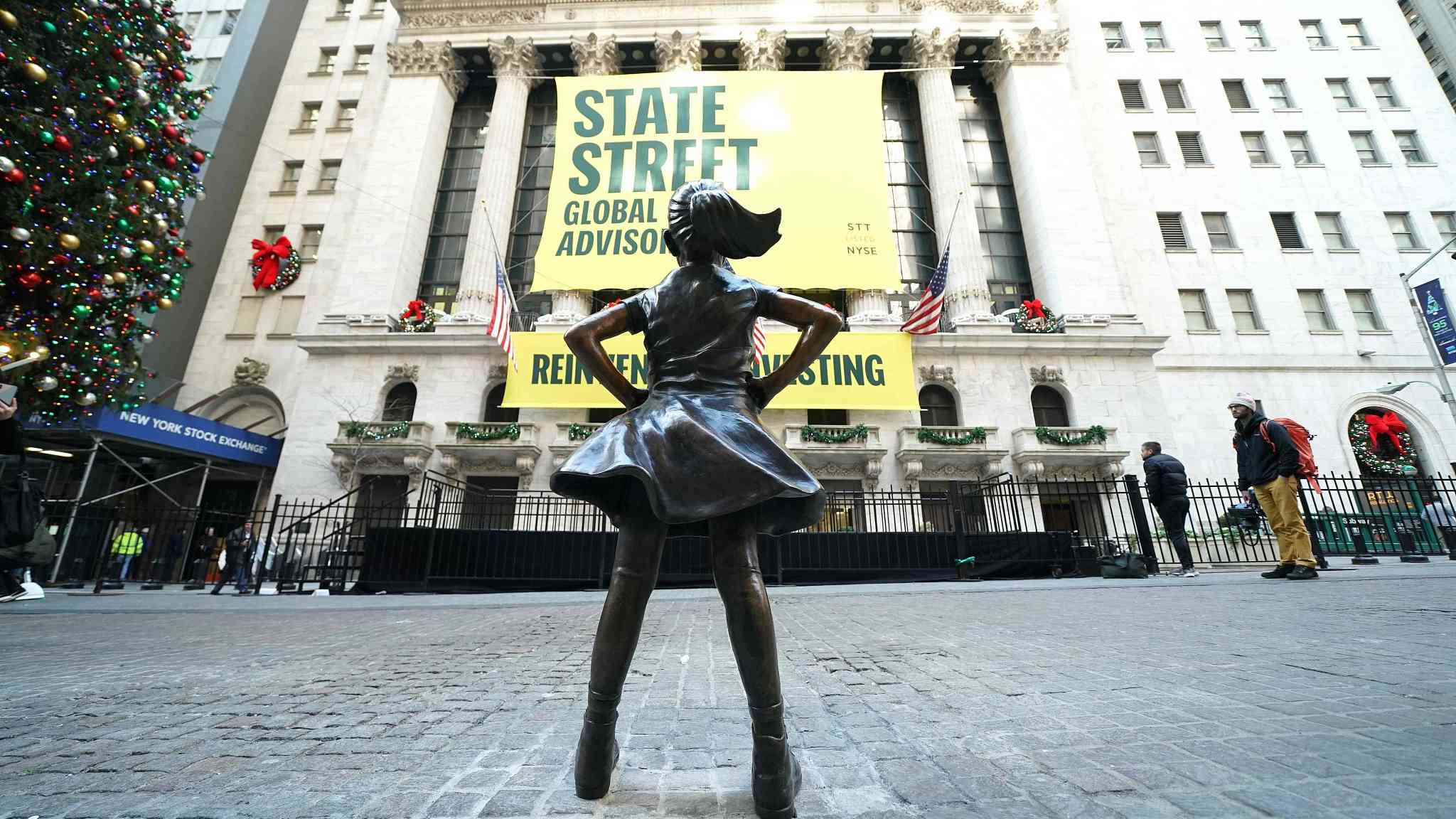 Fearless Girl' moves to new home outside New York Stock Exchange