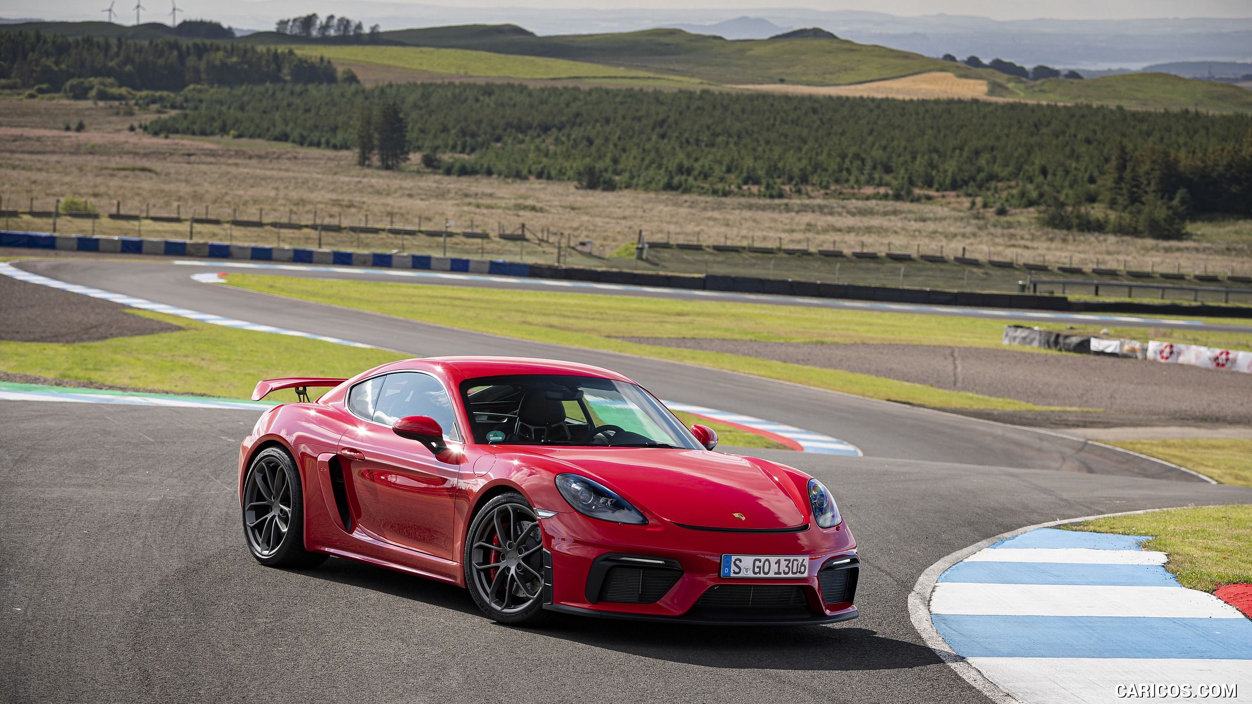 Porsche 718 Cayman GT4 (Color: Guards Red). HD