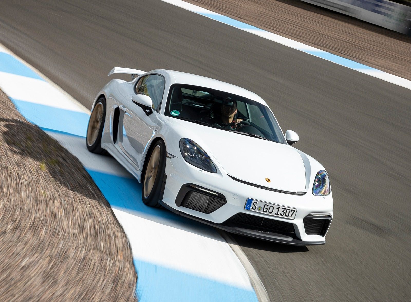 Porsche 718 Cayman GT4 (Color: Carrara White Metallic) Front