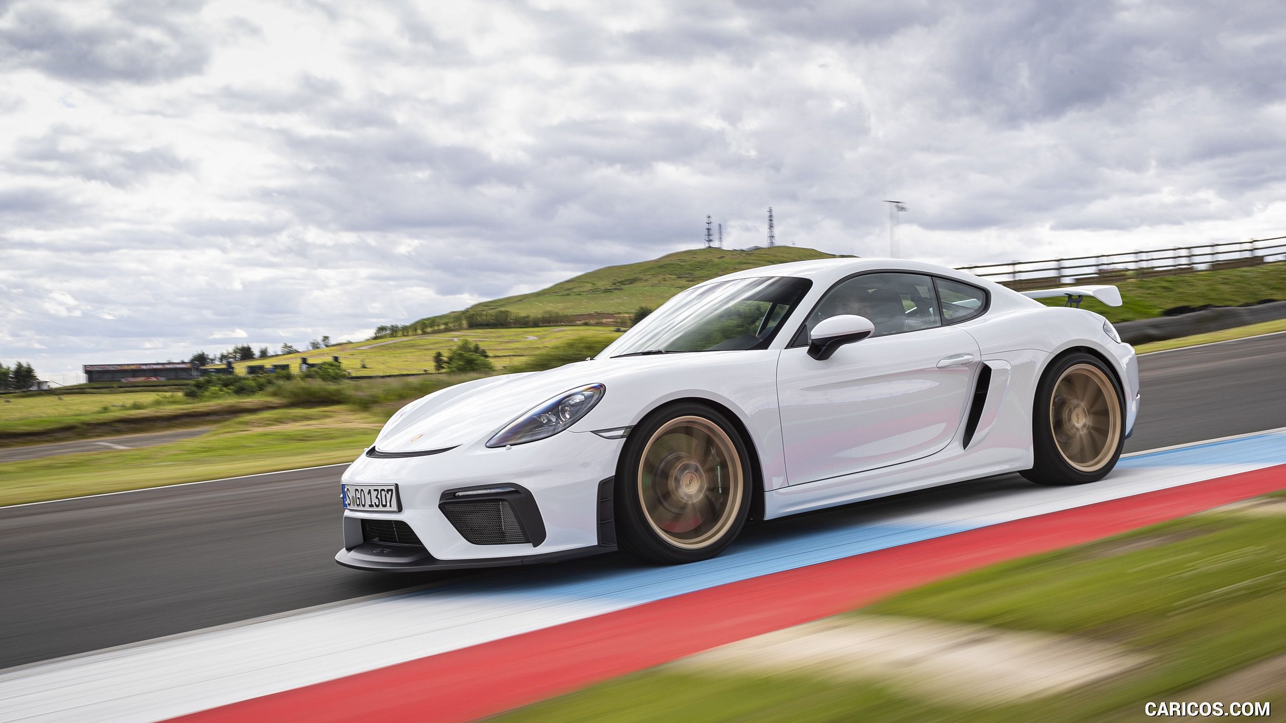 Porsche 718 Cayman GT4 Color: Carrara White Metallic