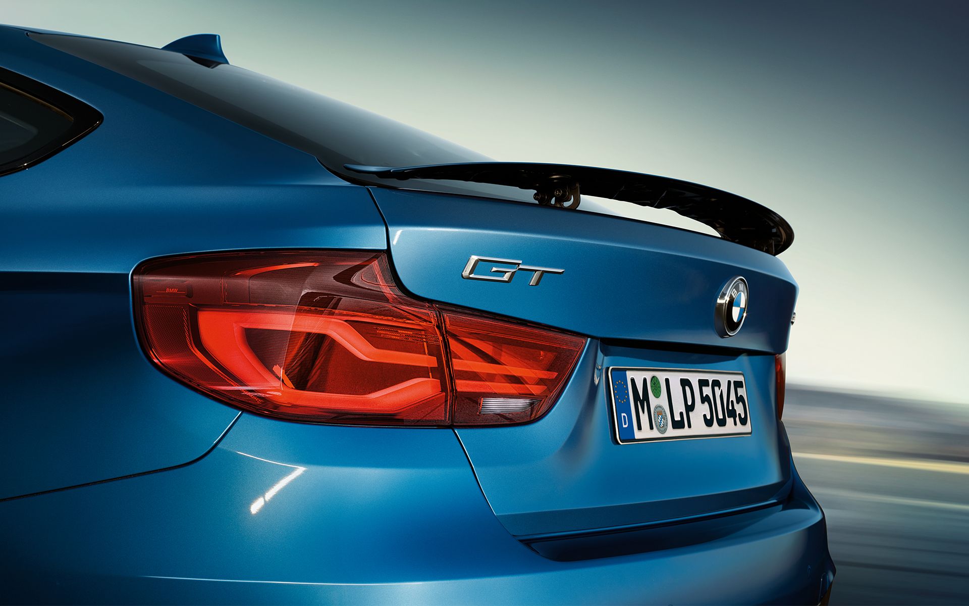 Wallpaper: 2017 BMW 3 Series GT Facelift